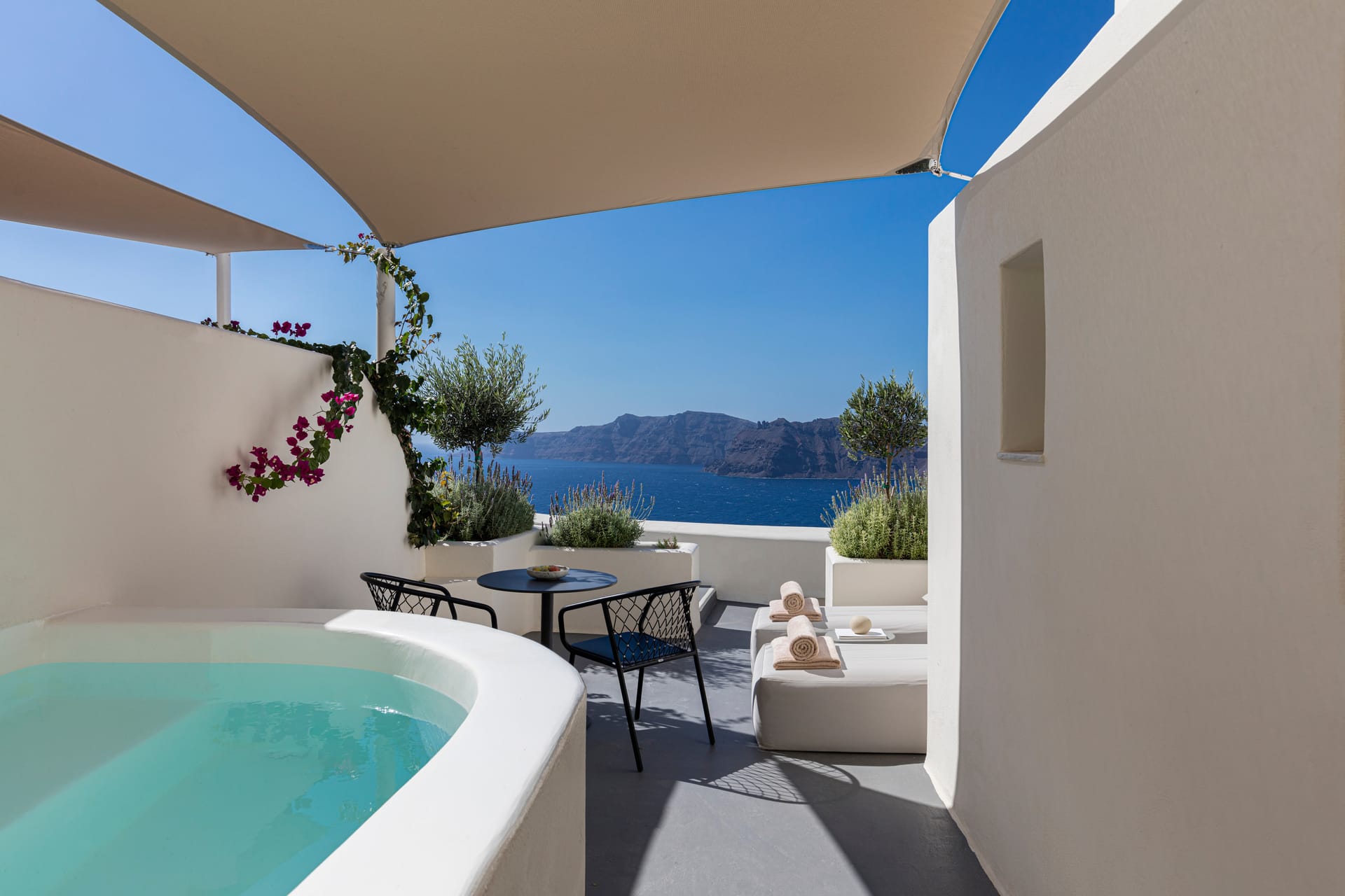 Superior Suite Plunge Pool Caldera Sea View