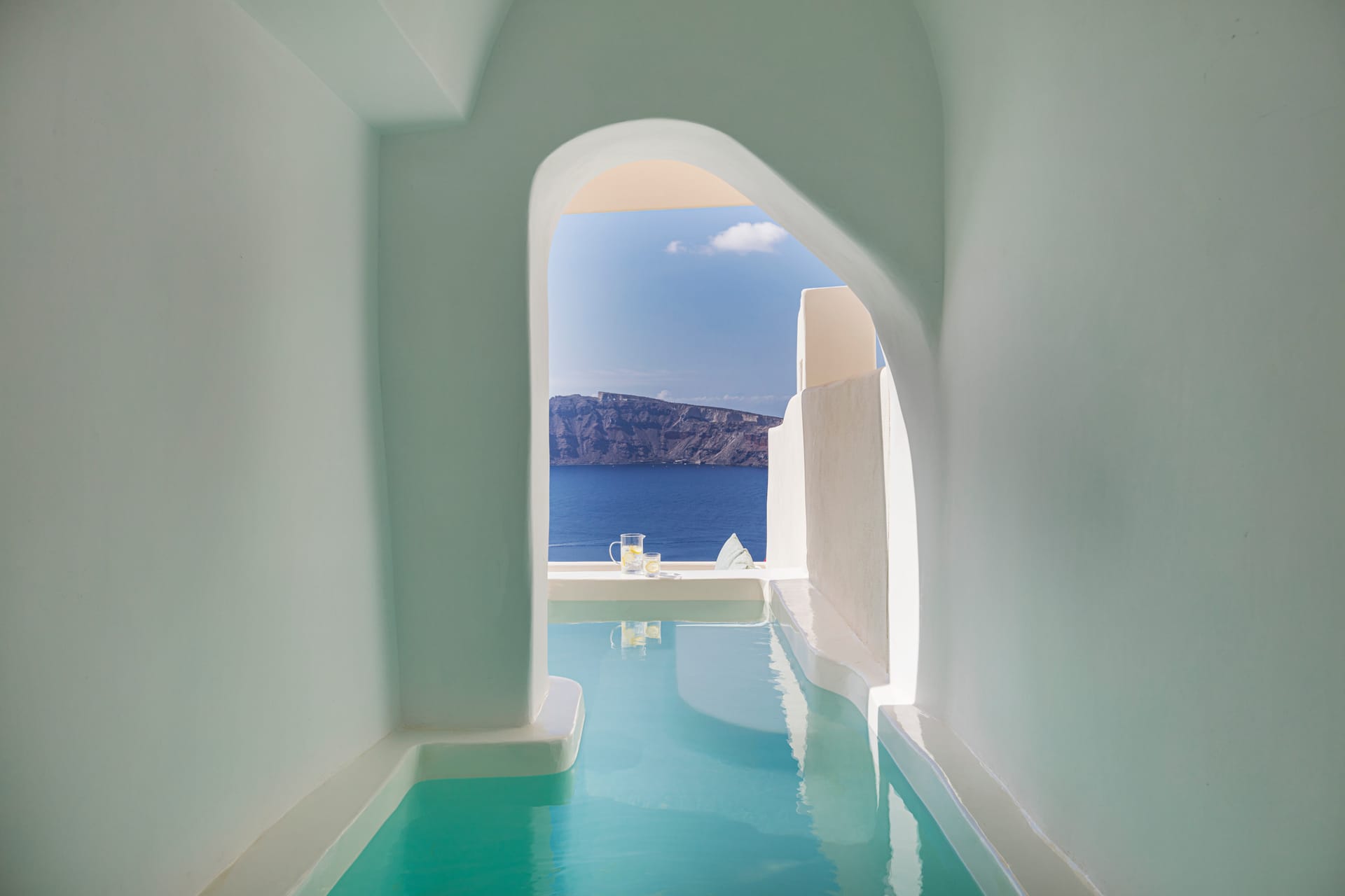 River Pool Suite Caldera Sea View