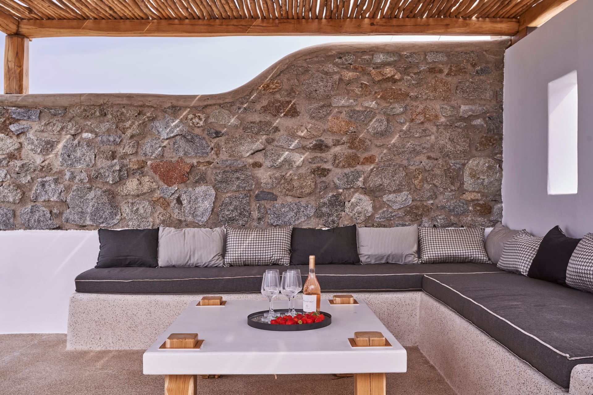 Monogram Travel Naxos - HILLCL - 40