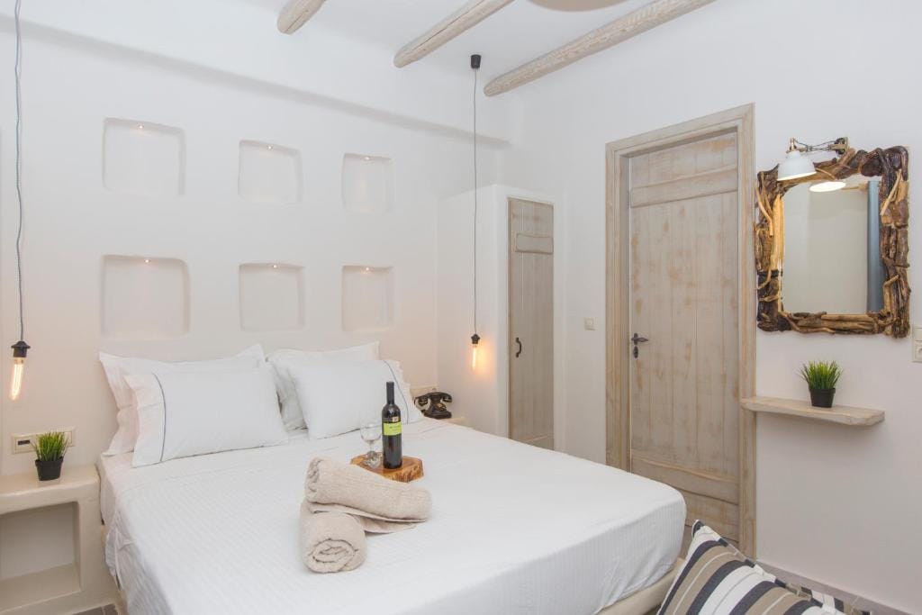 Deluxe Double Room with Pool View