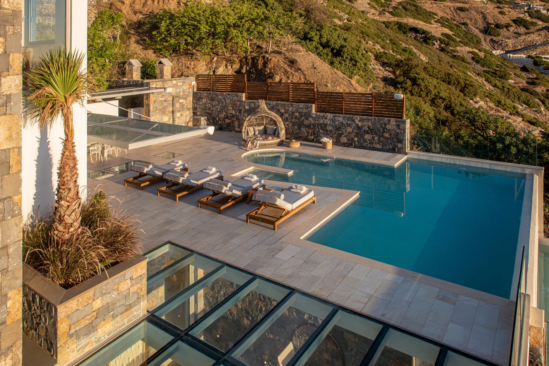 Monogram Travel Crete - LADYSE - 8