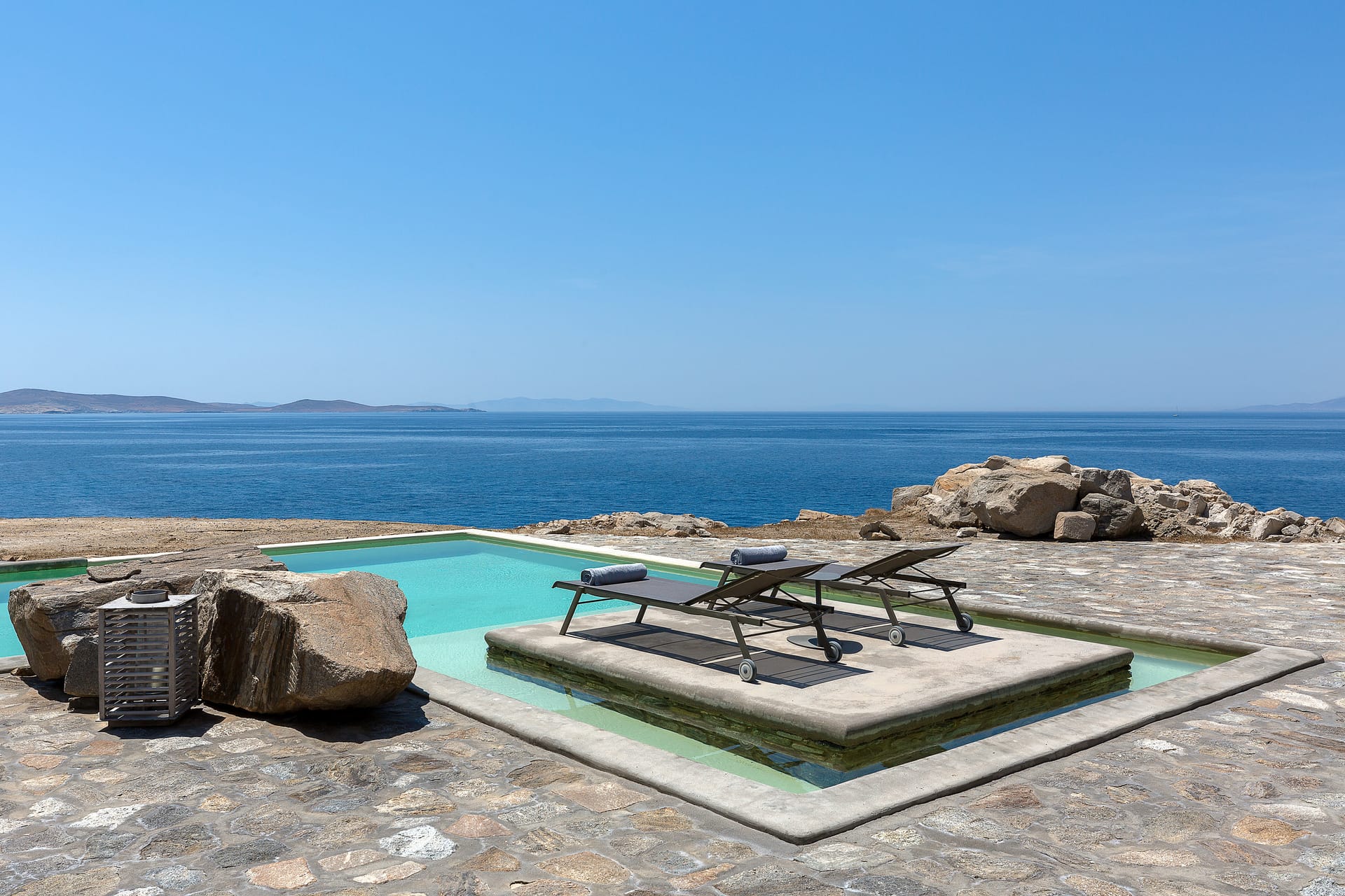 Whitelist Mykonos 2 - PERGIS - 12