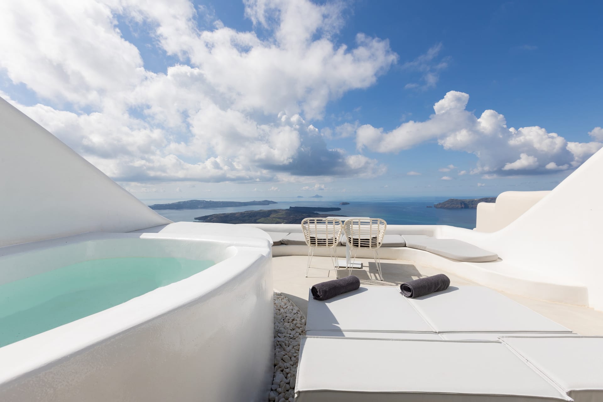 Deluxe Suite with Outdoor Hot Tub