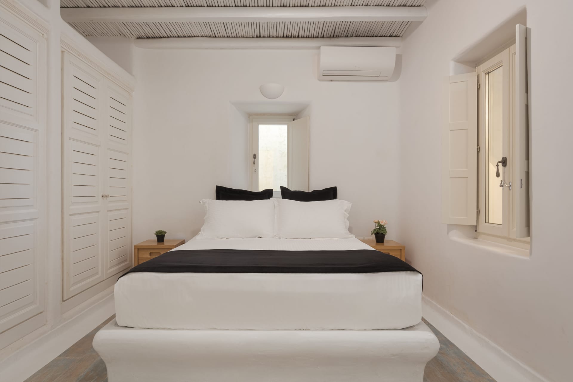 Bill & John Mykonos - ICONIC - 44
