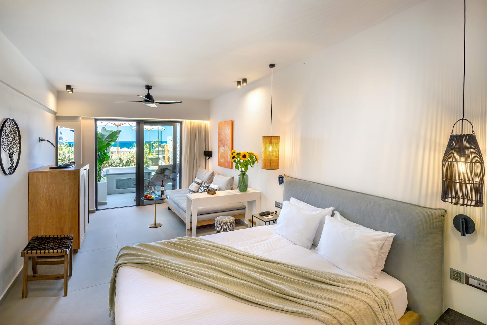 Calla Luxury Seafront Suites - COM - 6