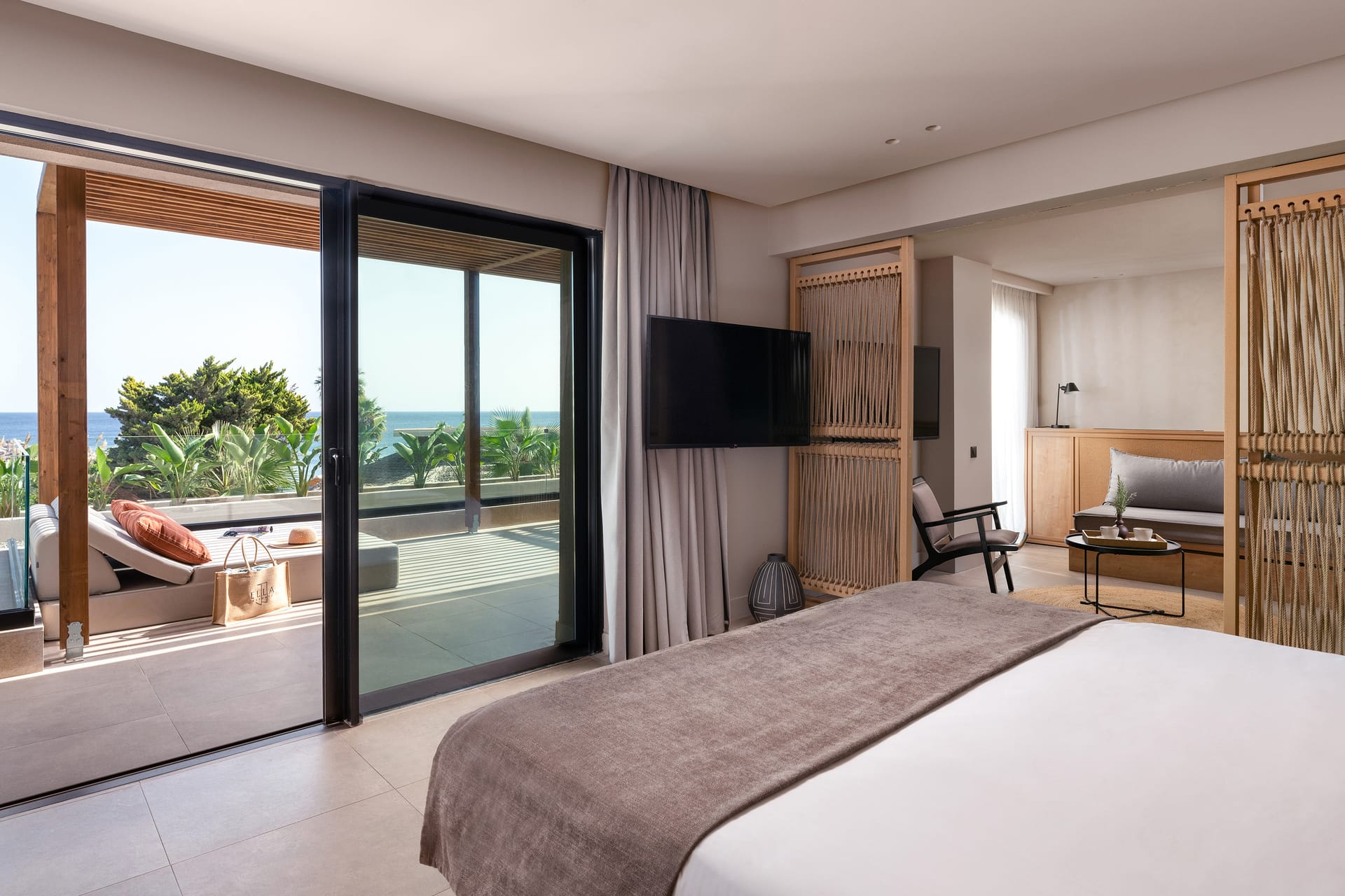 Helea Suite Sea View