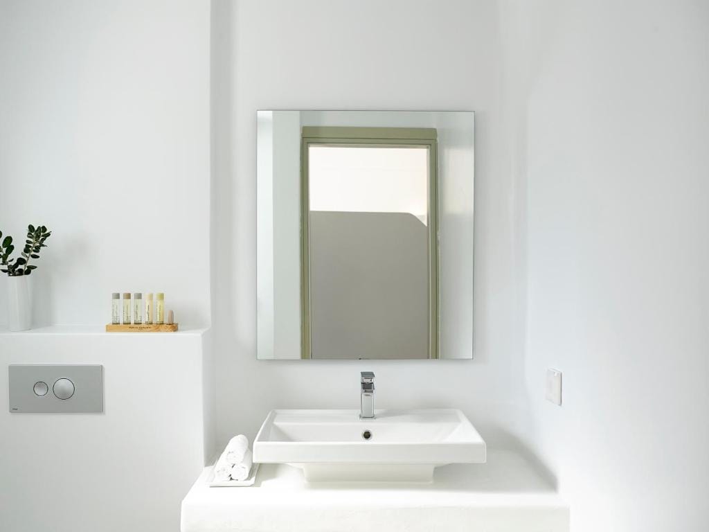 Aurora Luxury Suites Santorini - CAVE - 3