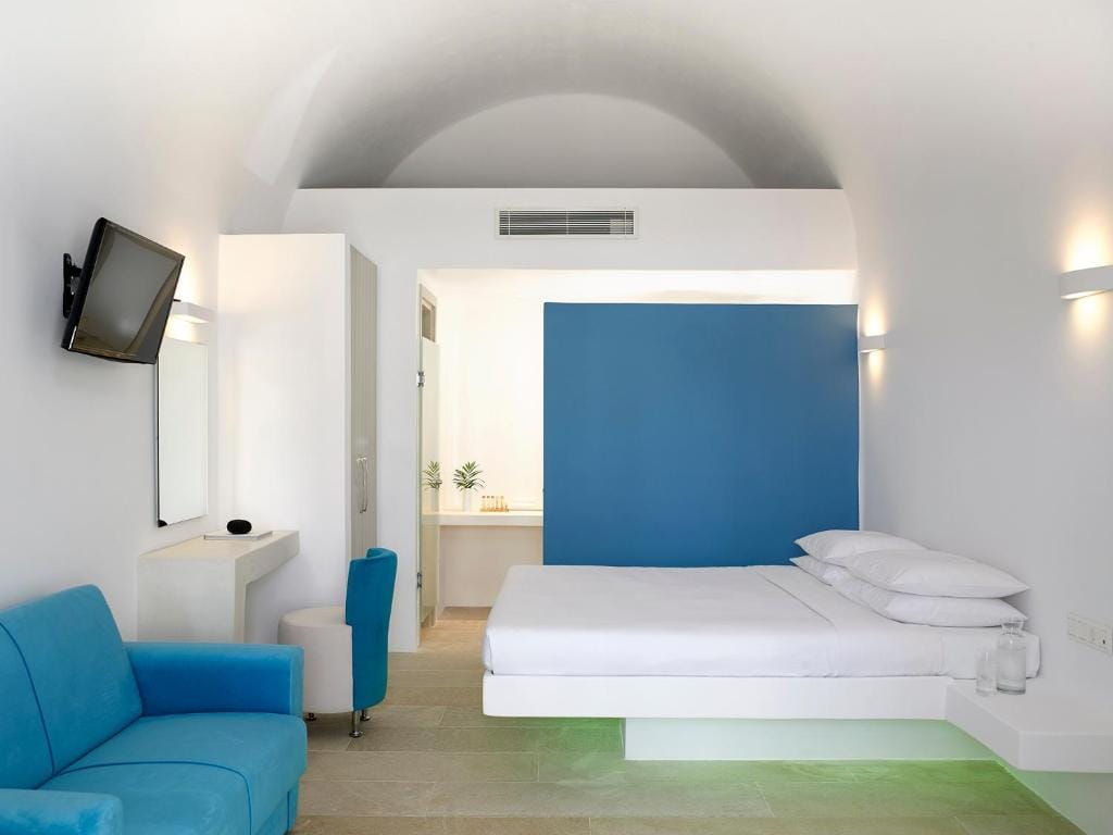 Aurora Luxury Suites Santorini - CAVE - 5