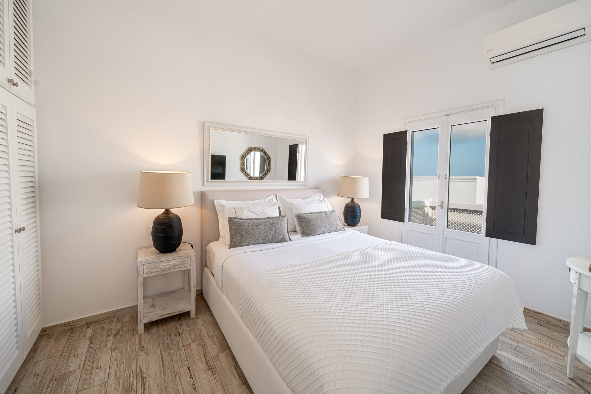 Aqua Luxury Suites Santorini - APART - 3