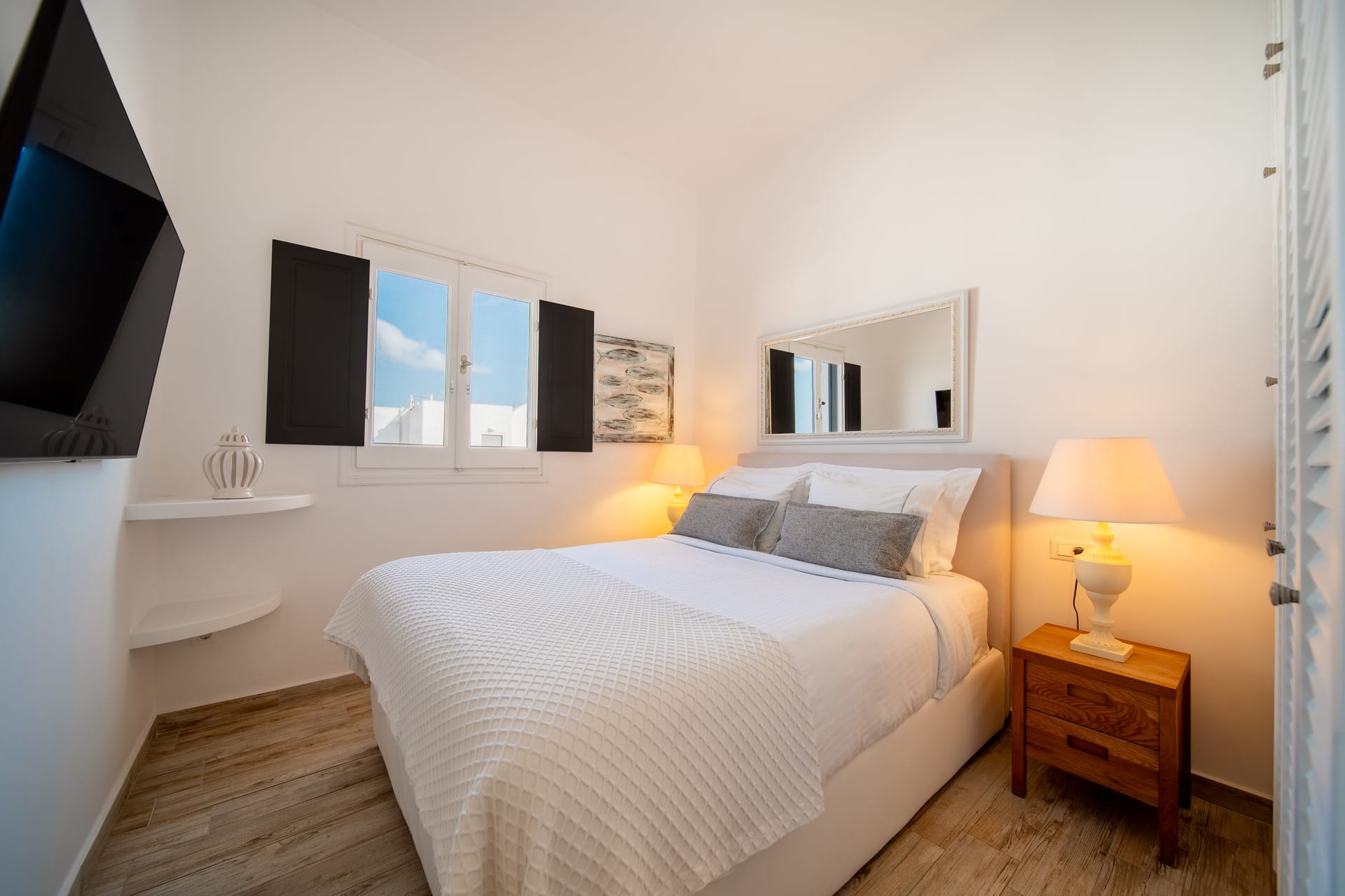 Aqua Luxury Suites Santorini - APART - 4