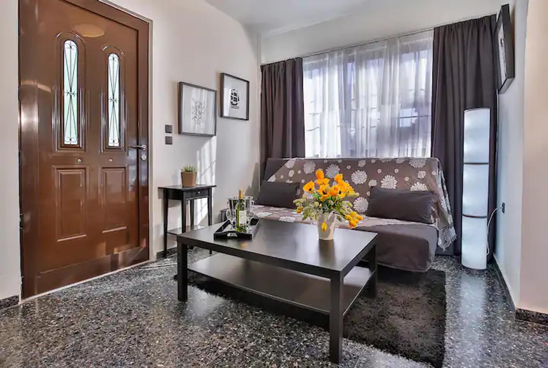 Sunset View Apartments- Cozy near the sea