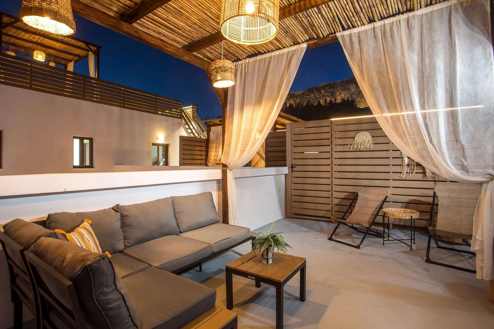 Bliss & Heritage Luxury Suites - EARTH - 2