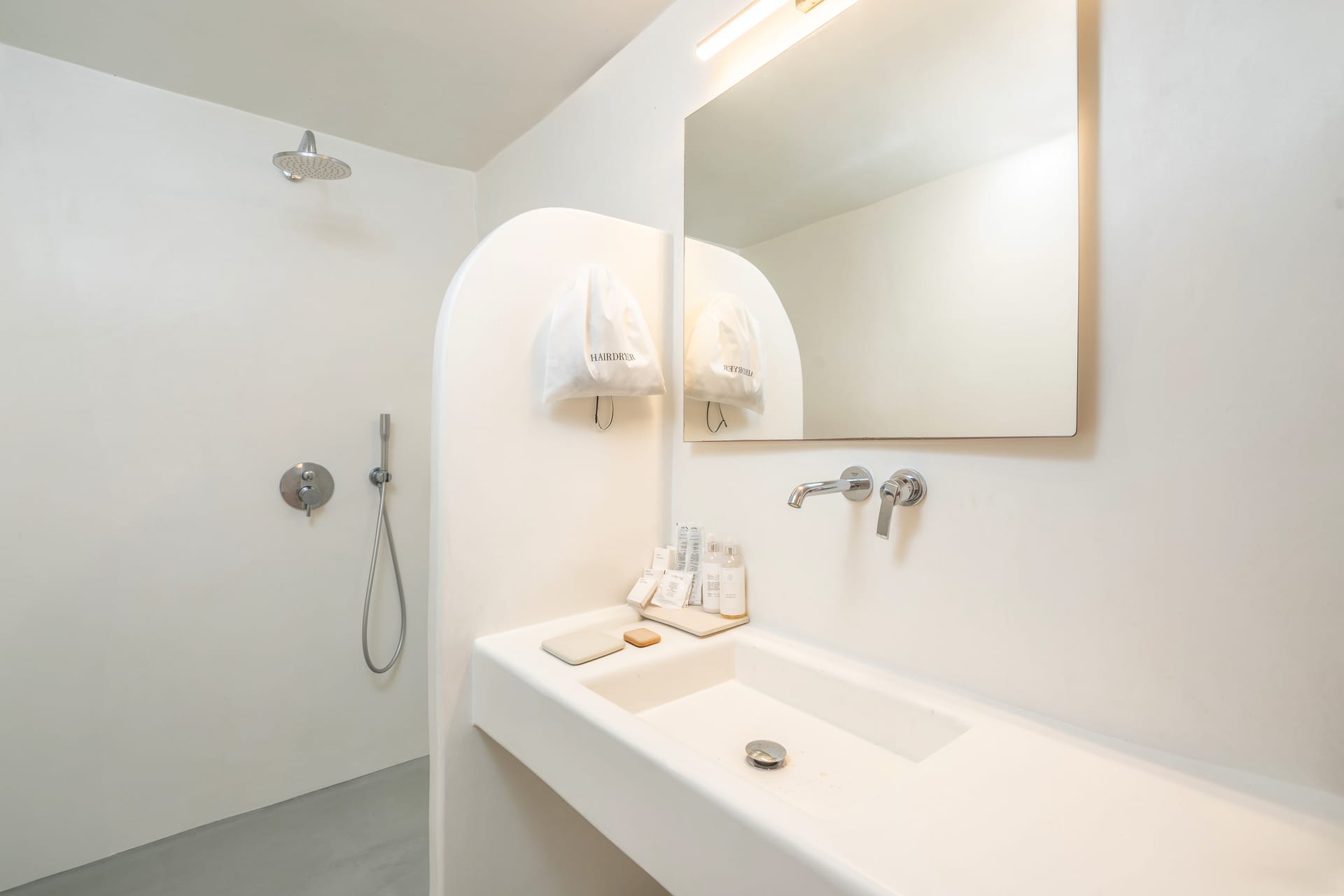 Aqua Luxury Suites Santorini - AQUAS - 9
