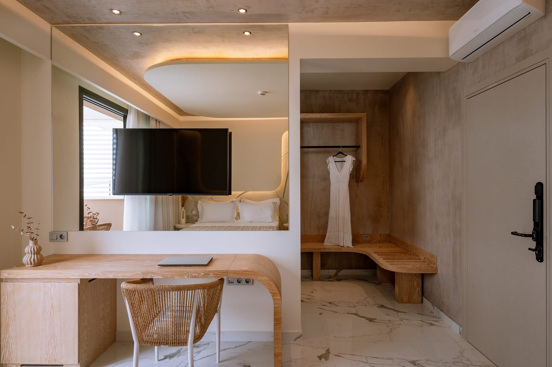 JUNIOR SUITE SEA VIEW WITH JACUZZI