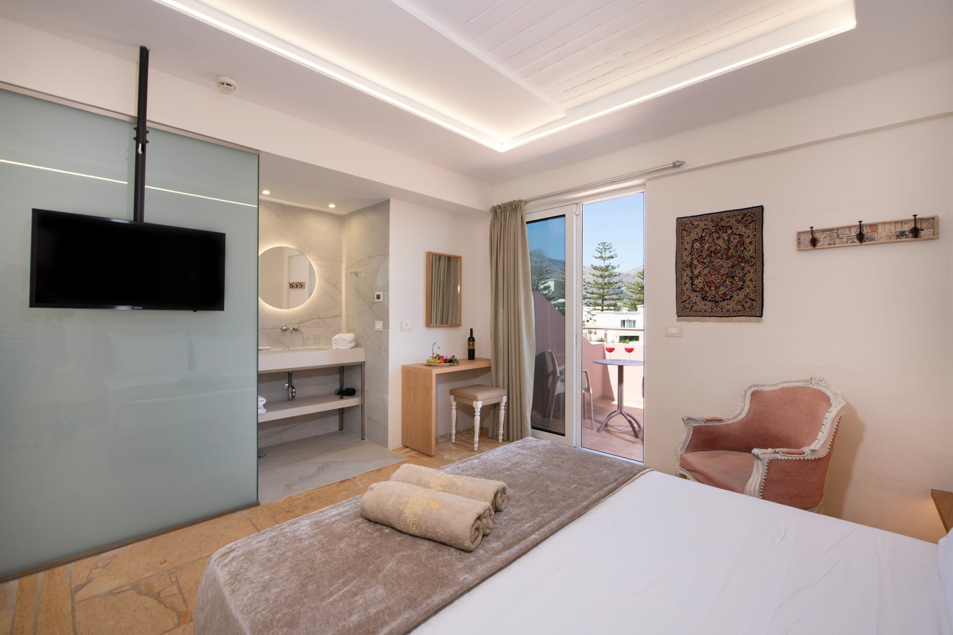 Double Partial Sea view
