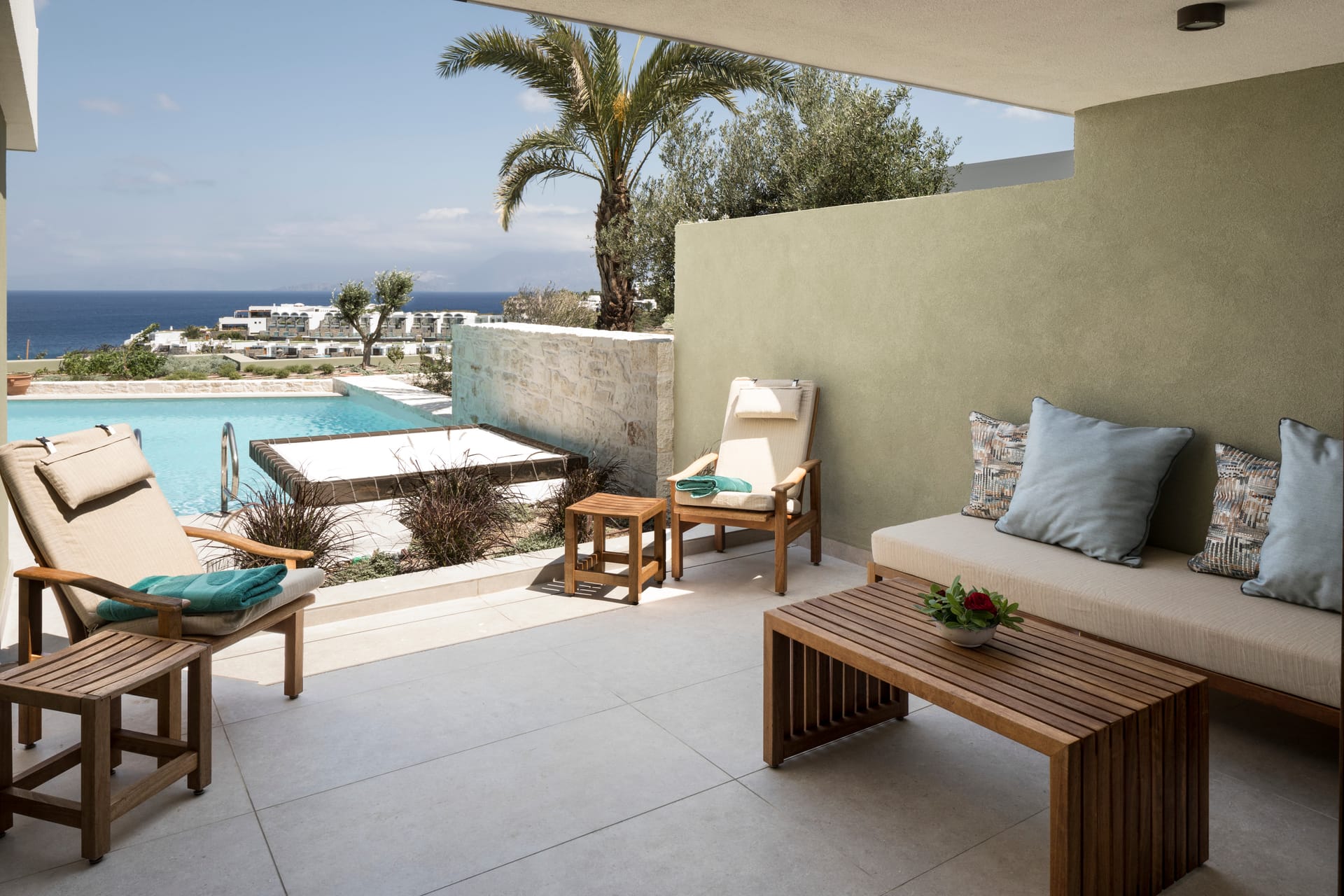 Premium Junior Suite Individual Pool