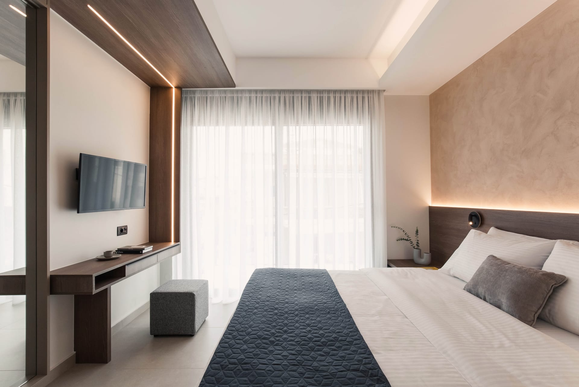 Superior Suite with City View