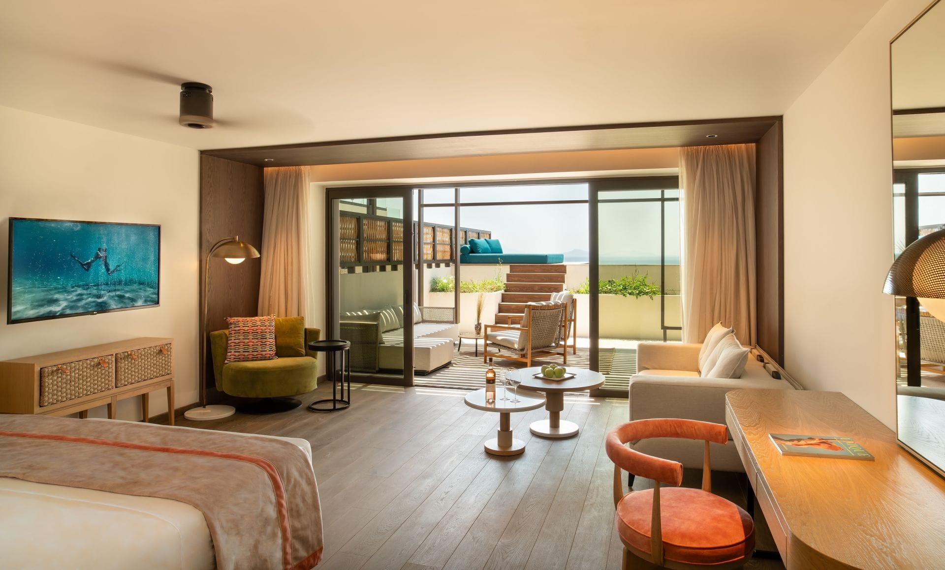 Junior Suite with Plunge Pool and Sea View