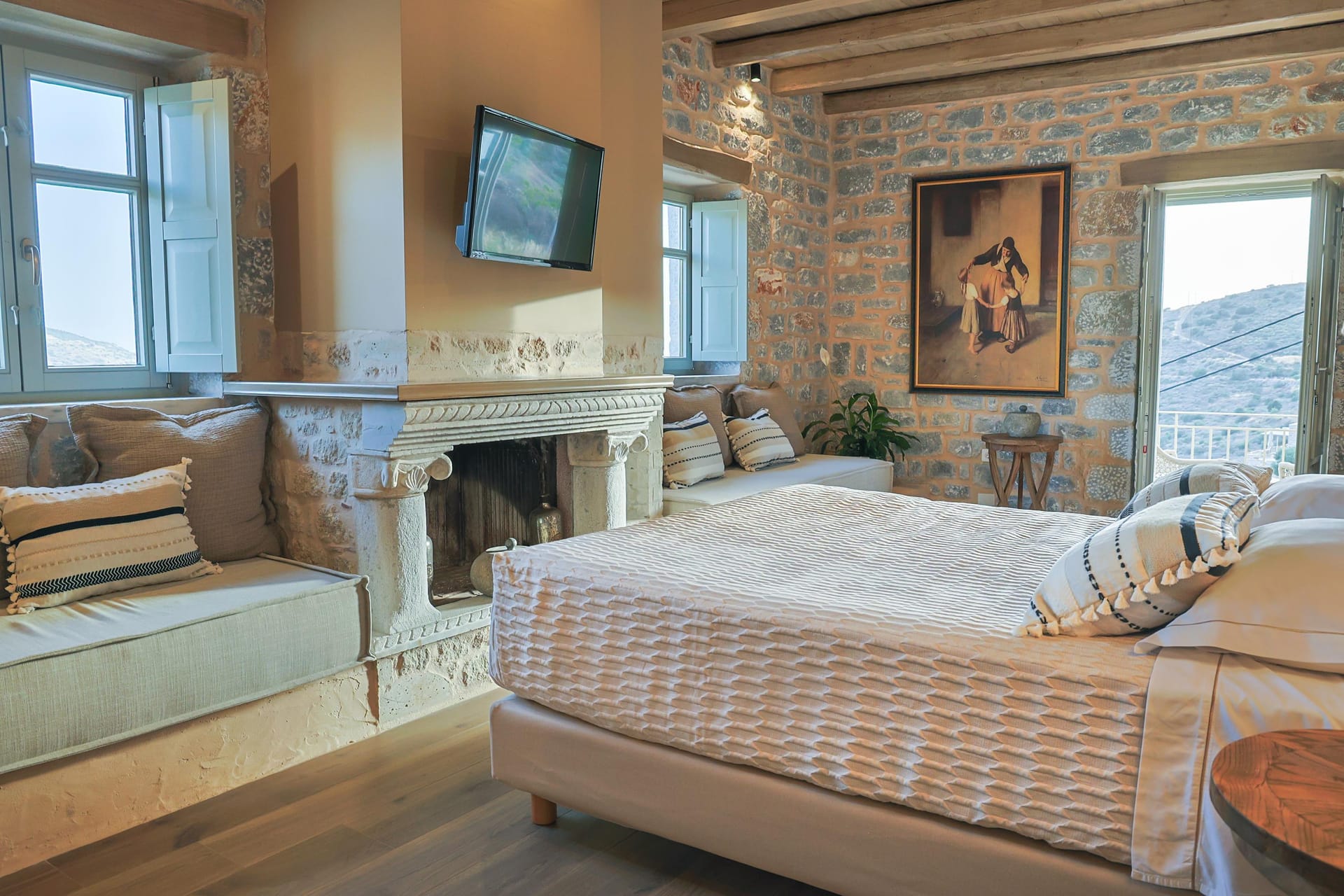 Queen Suite with Panoramic Sea View