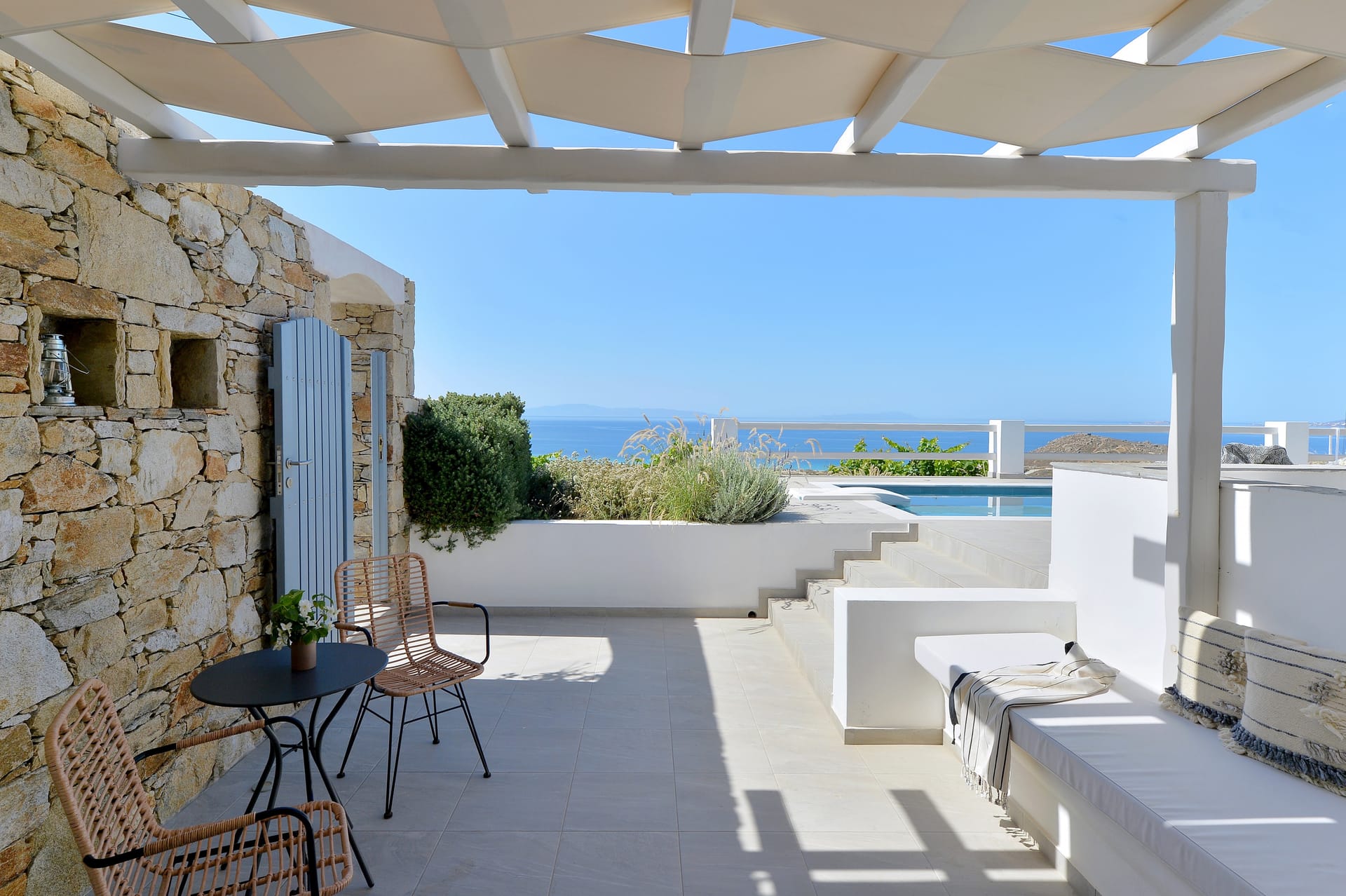 2-Room Sea View Suite with Private Pool