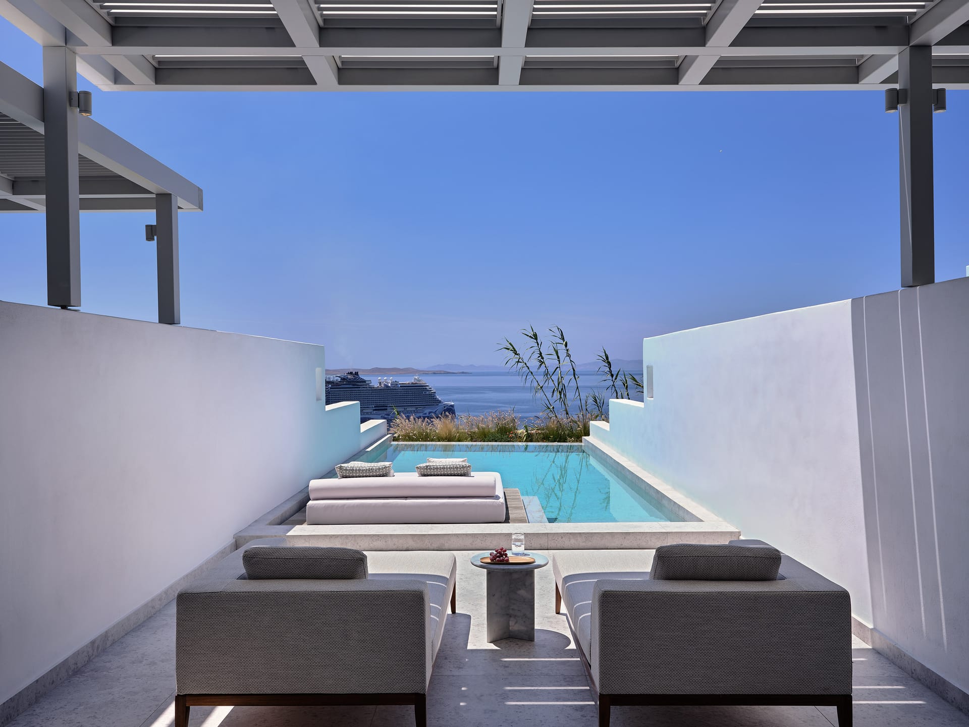 BETA Suite with Private Pool & Sea View