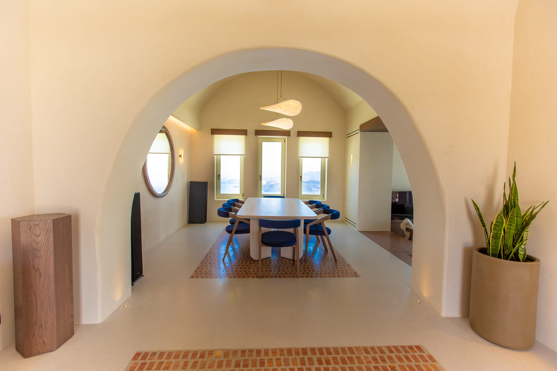 Islet Santorini - ISSANT - 3
