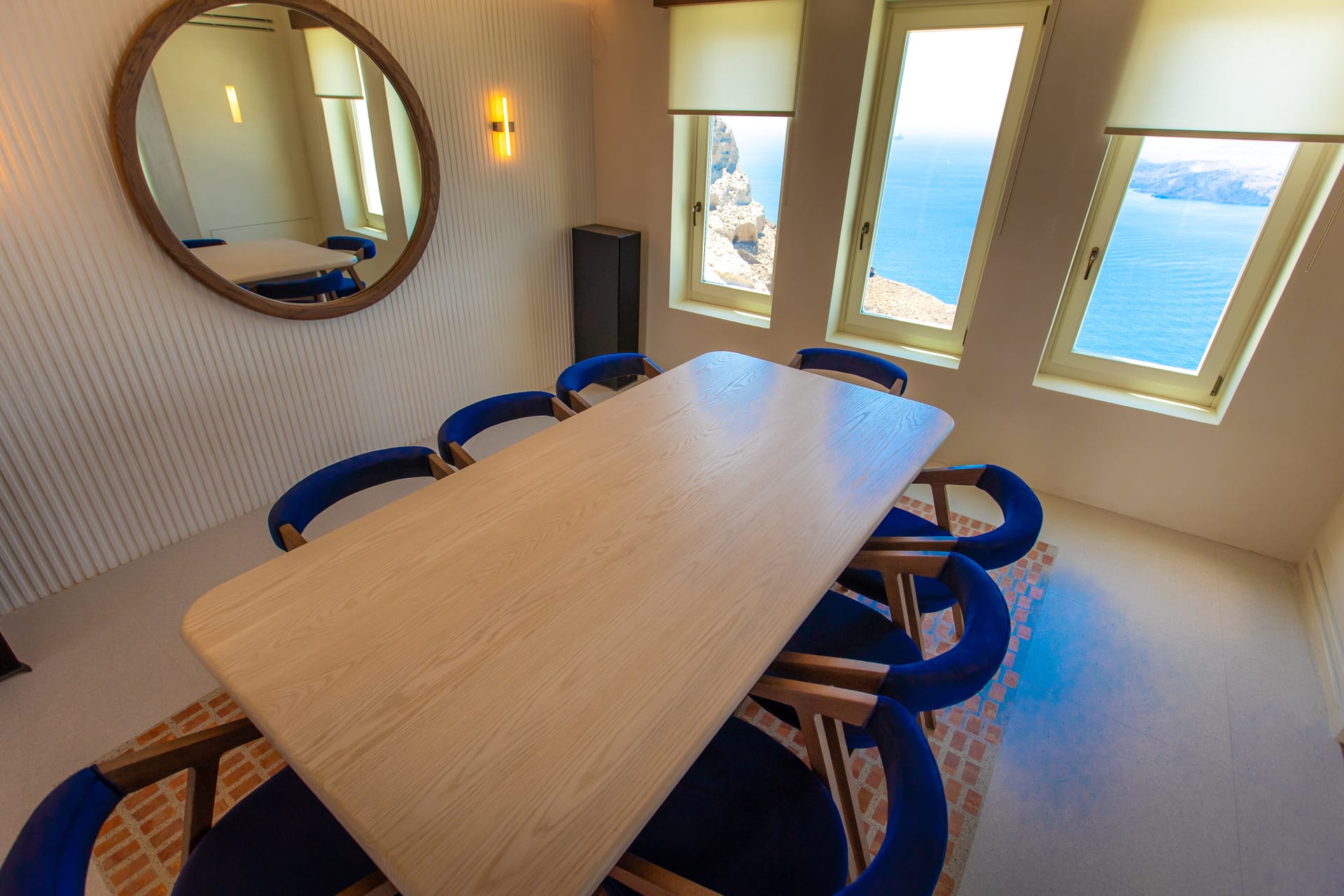Islet Santorini - ISSANT - 6