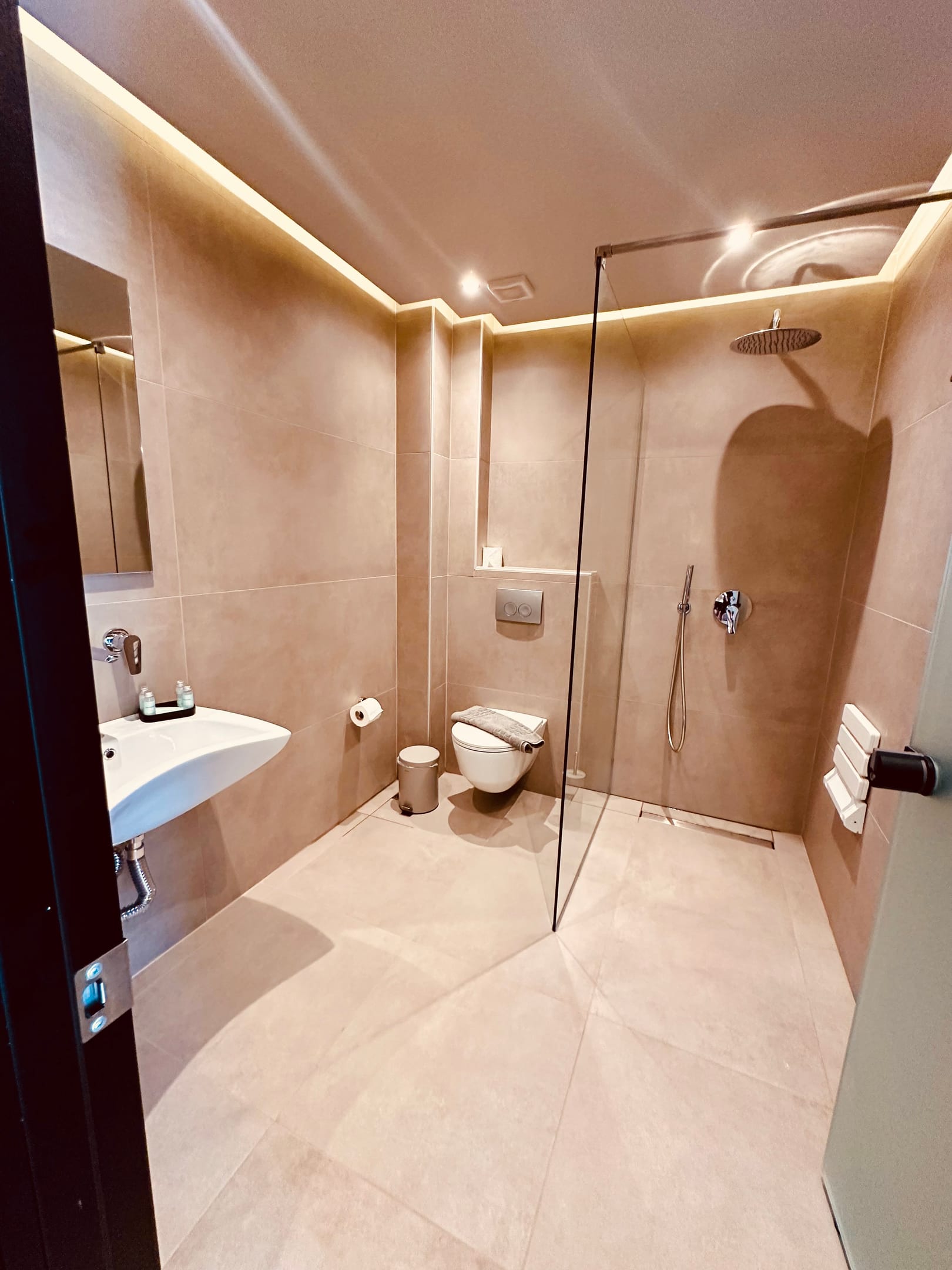 Amo Golden Suites - HSGV - 31