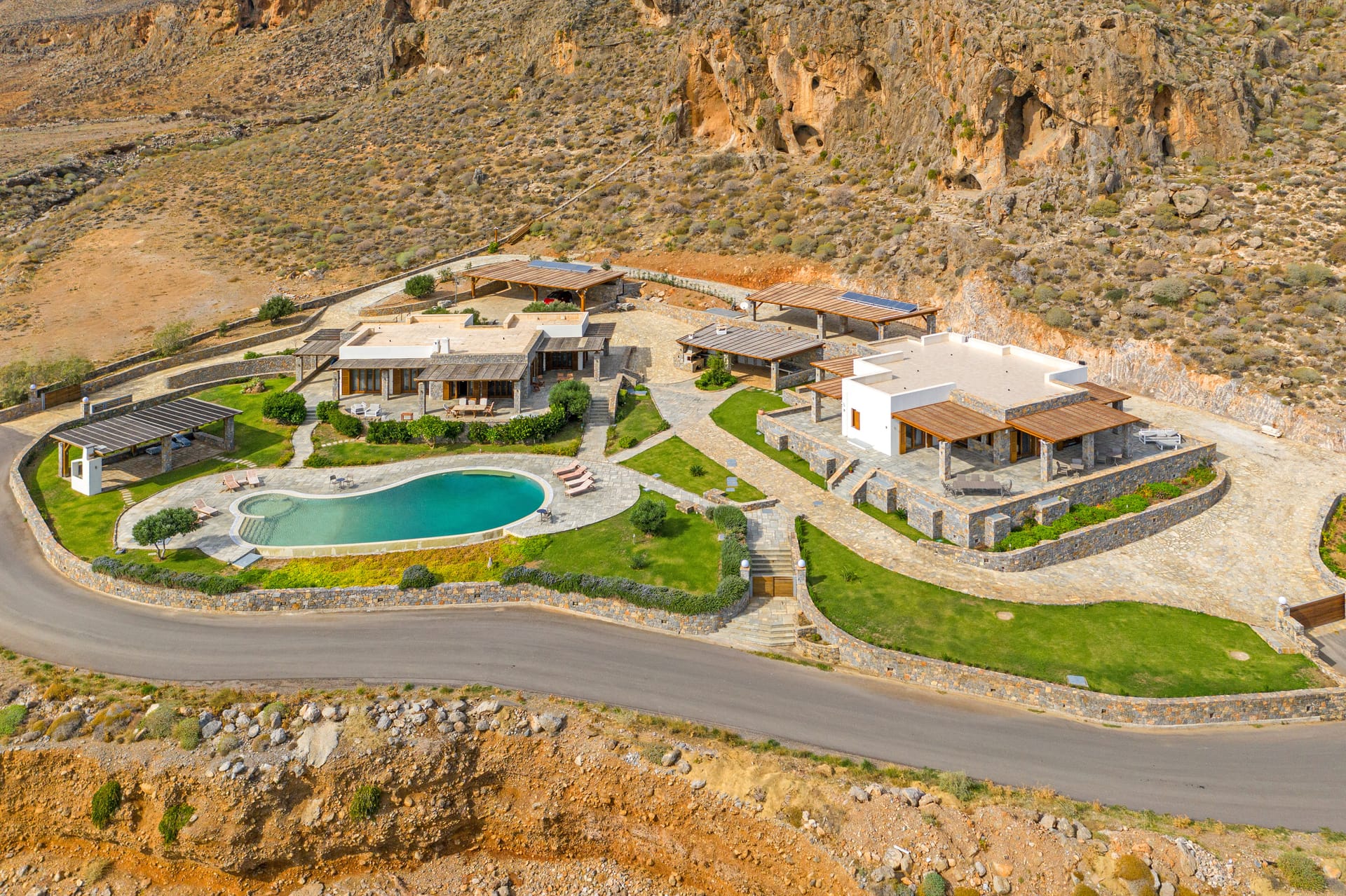 Villa Caves II