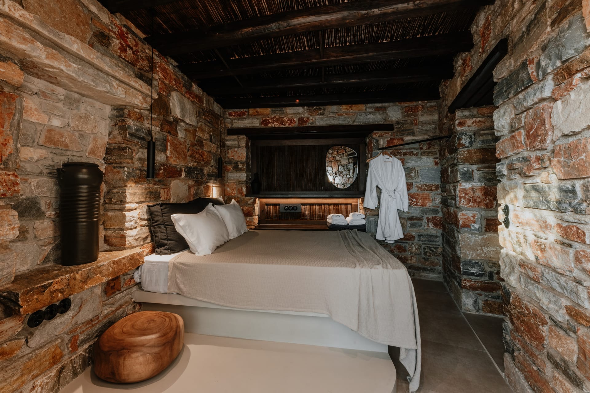 Onym Curated Villas - VILTHR - 6