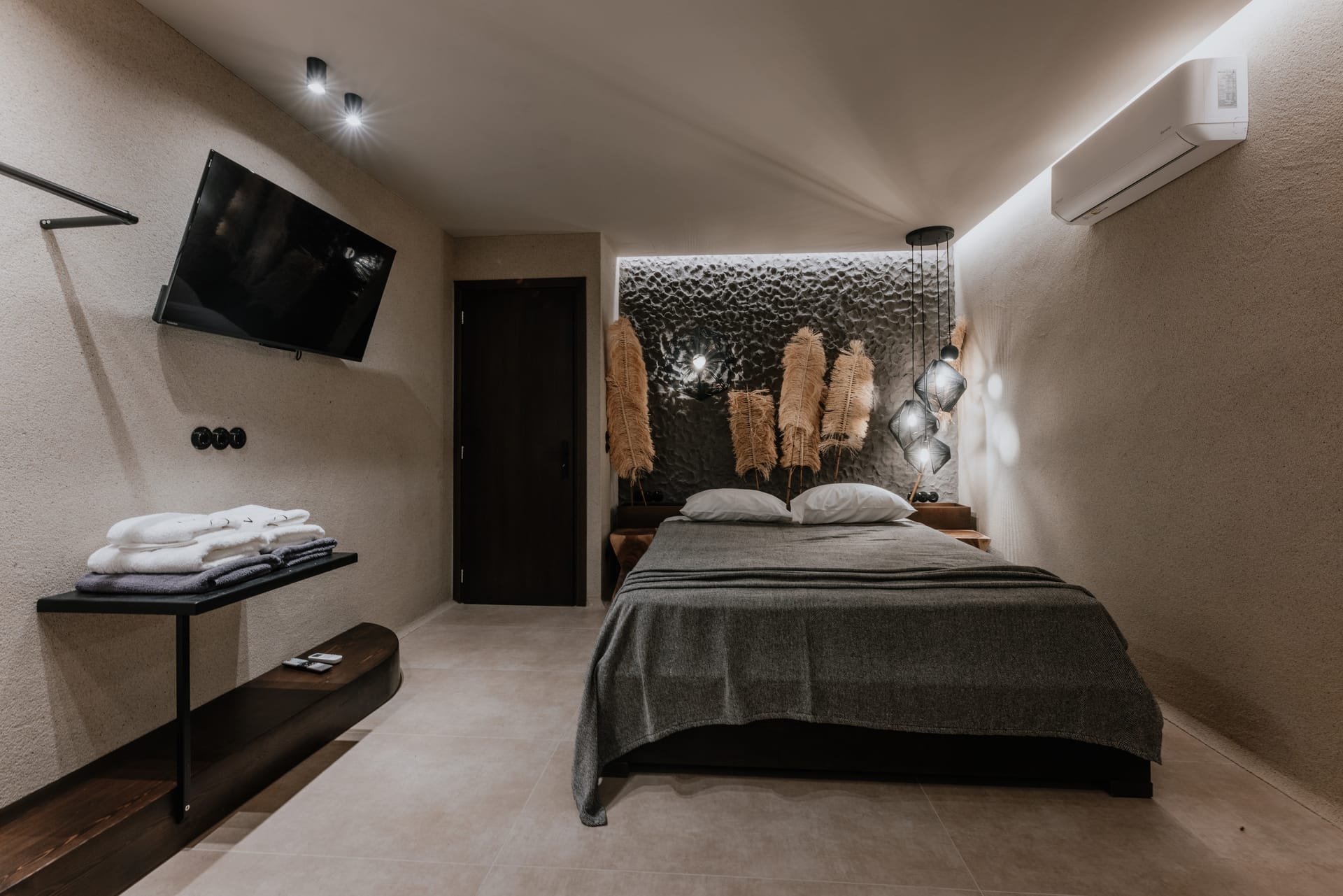Onym Curated Villas - VILTHR - 12