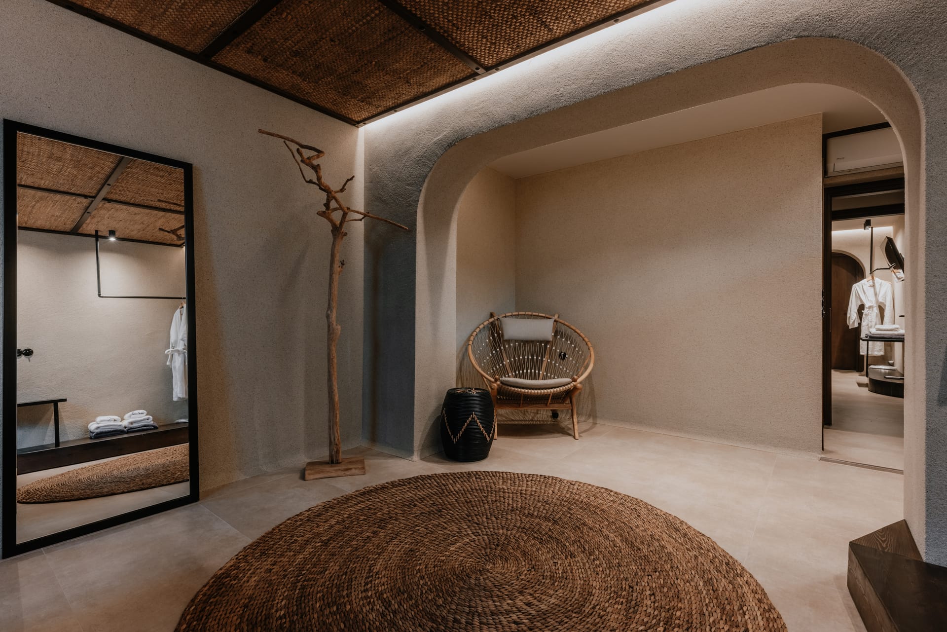 Onym Curated Villas - VILTHR - 16