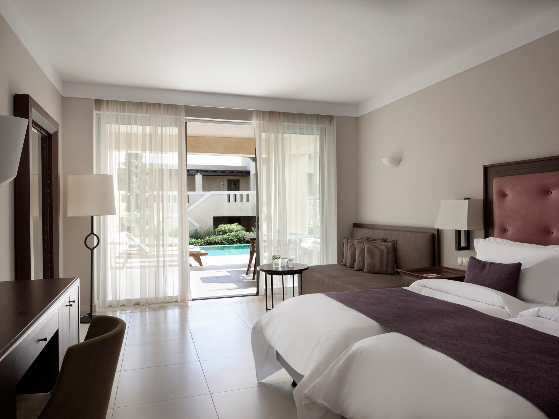 Twin / Double Room Private Pool Inland View