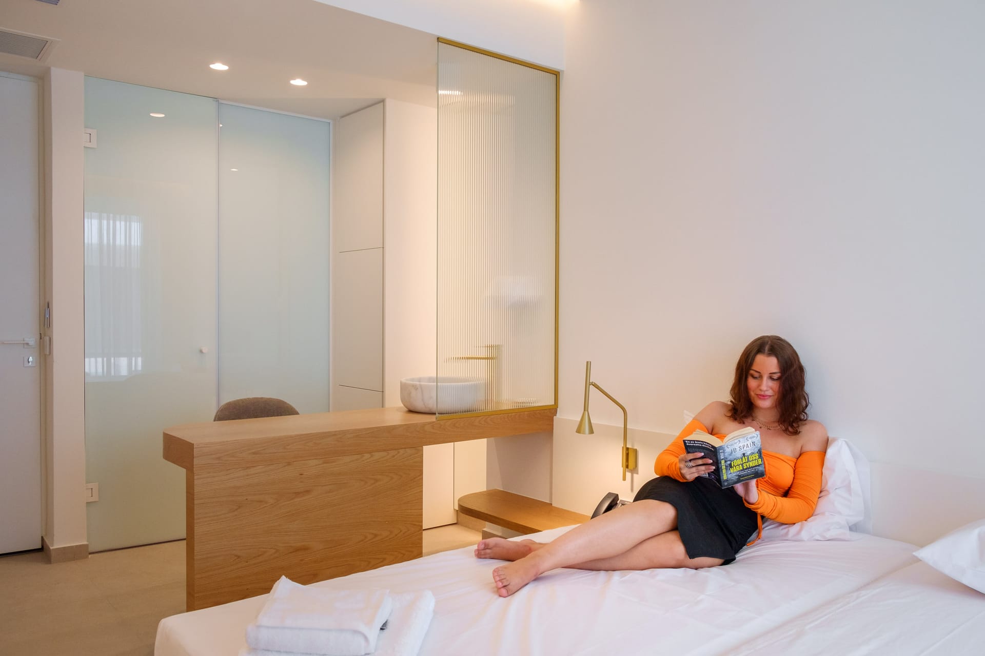 PHOS Hotel Adults Only - JS - 2