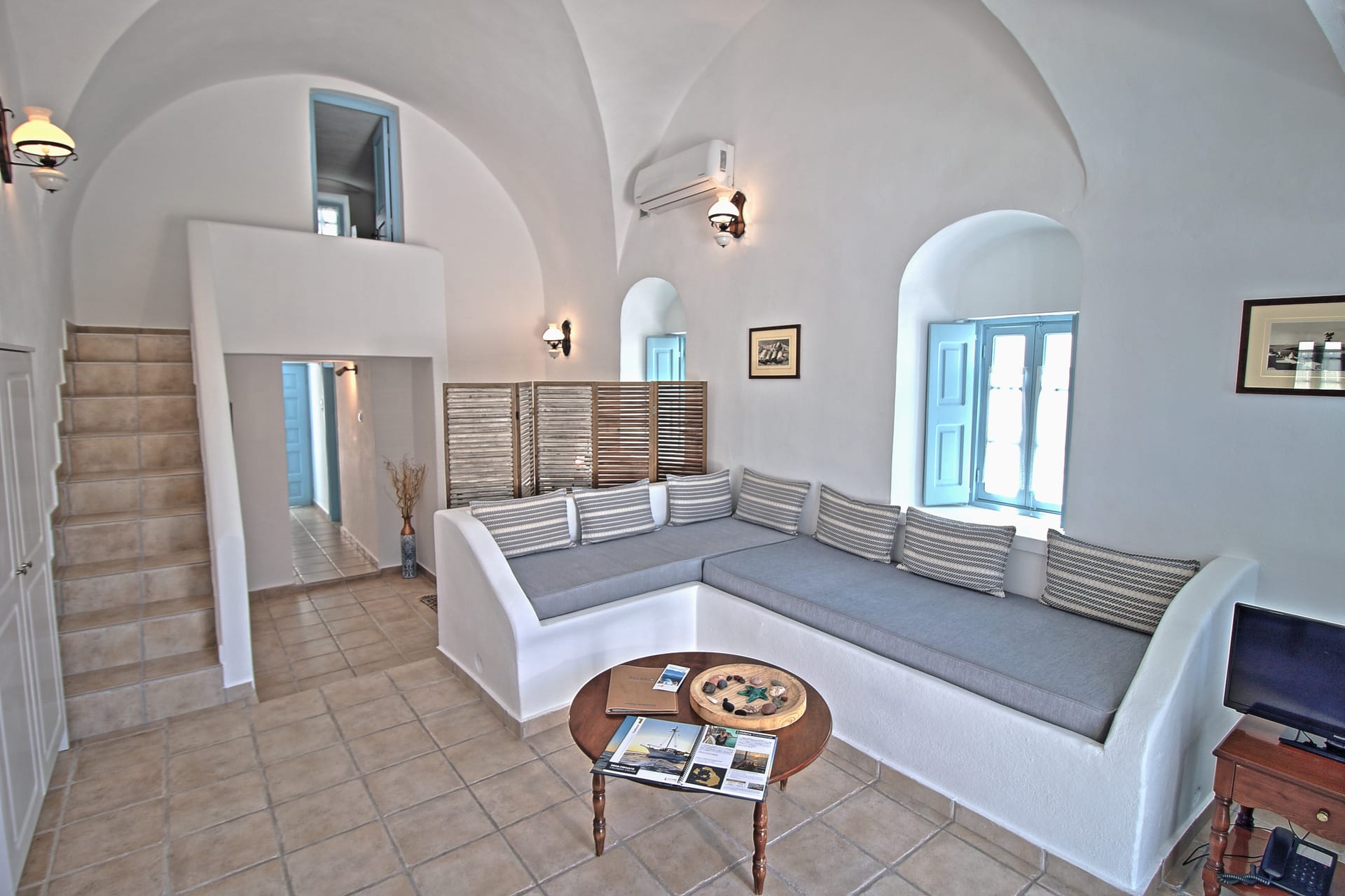 Traditional Apartment Triple