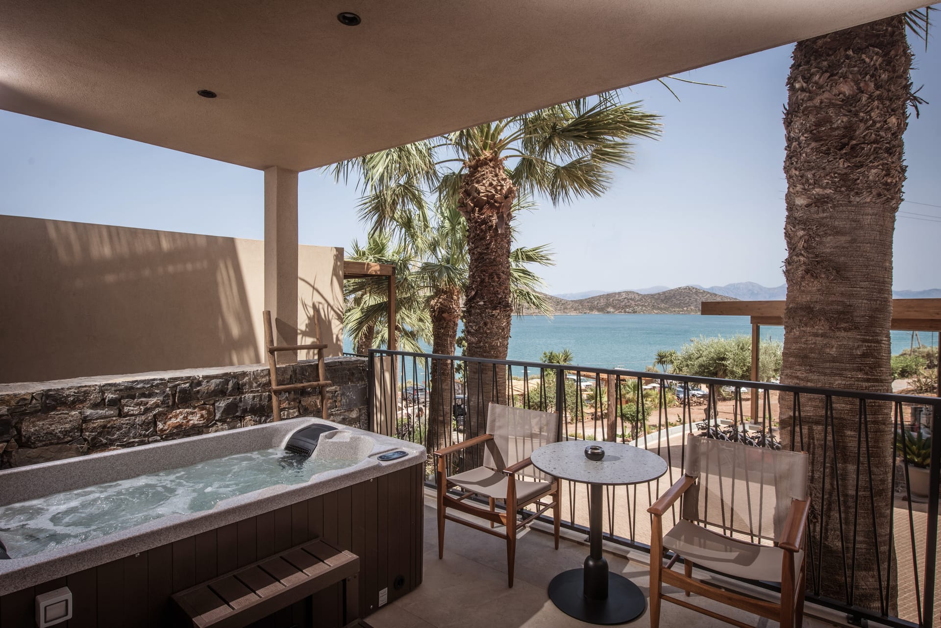 Double Room with Jacuzzi and Sea View