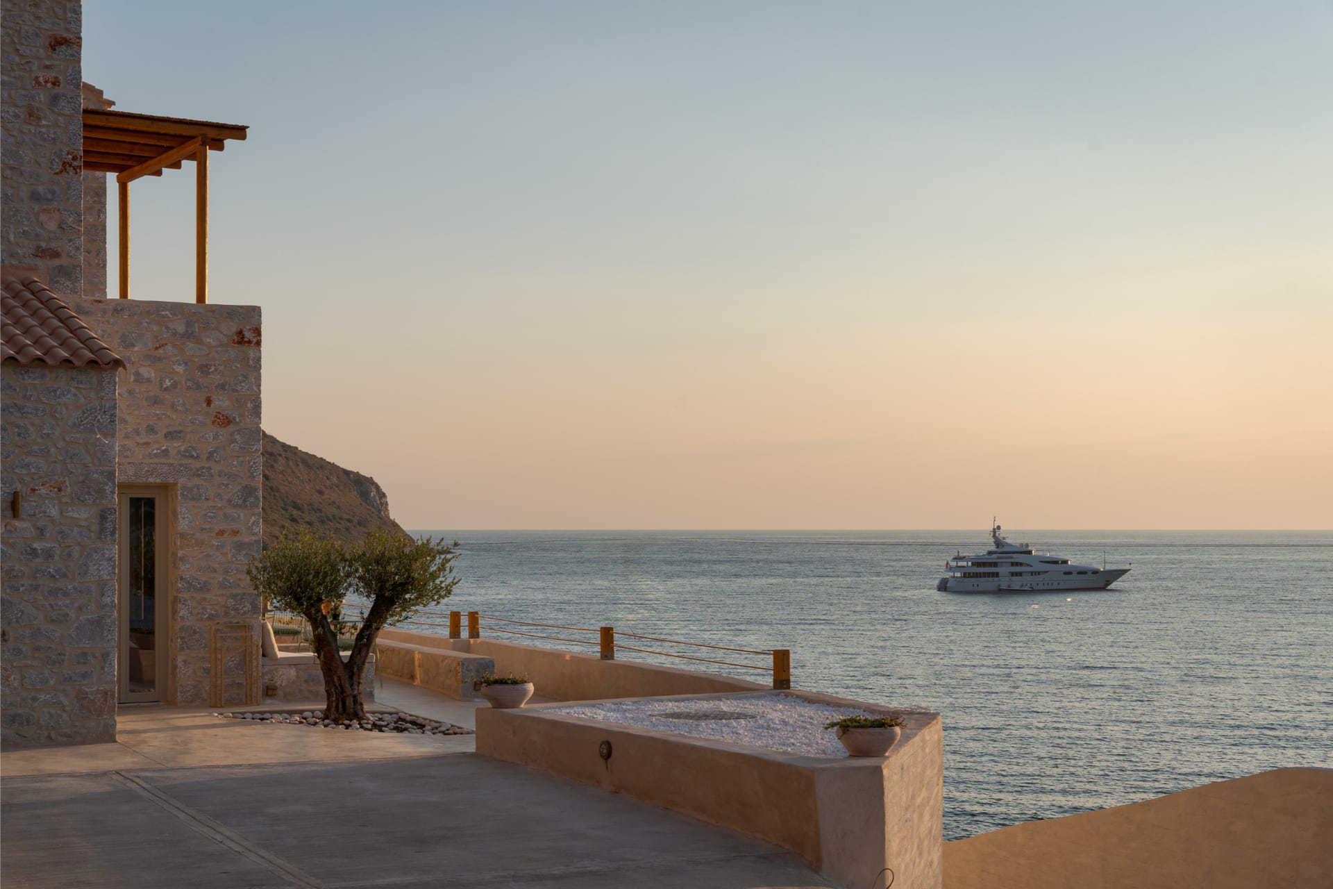 Yerma Suites Limeni - DELFAM - 5