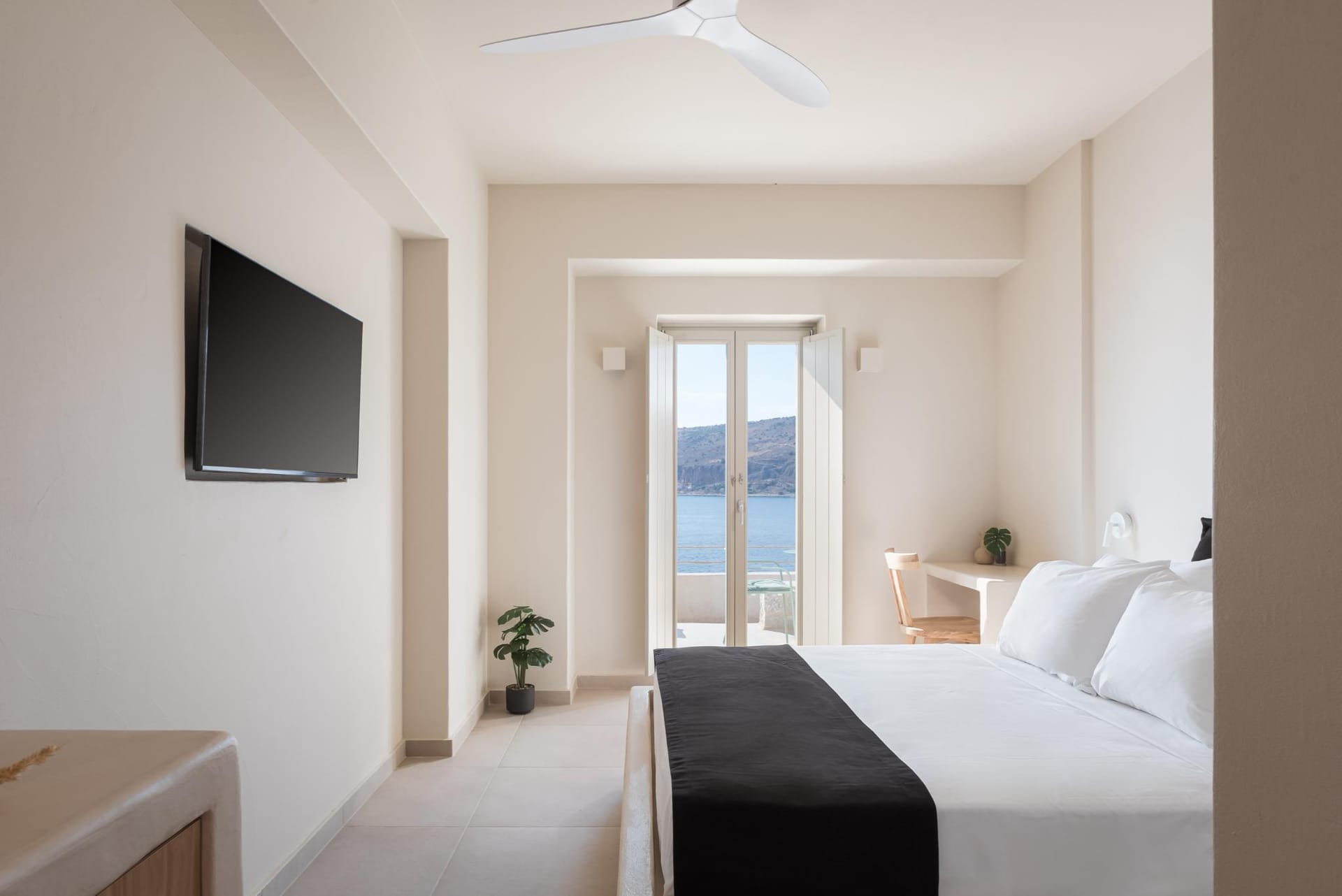 Deluxe Double Room 2