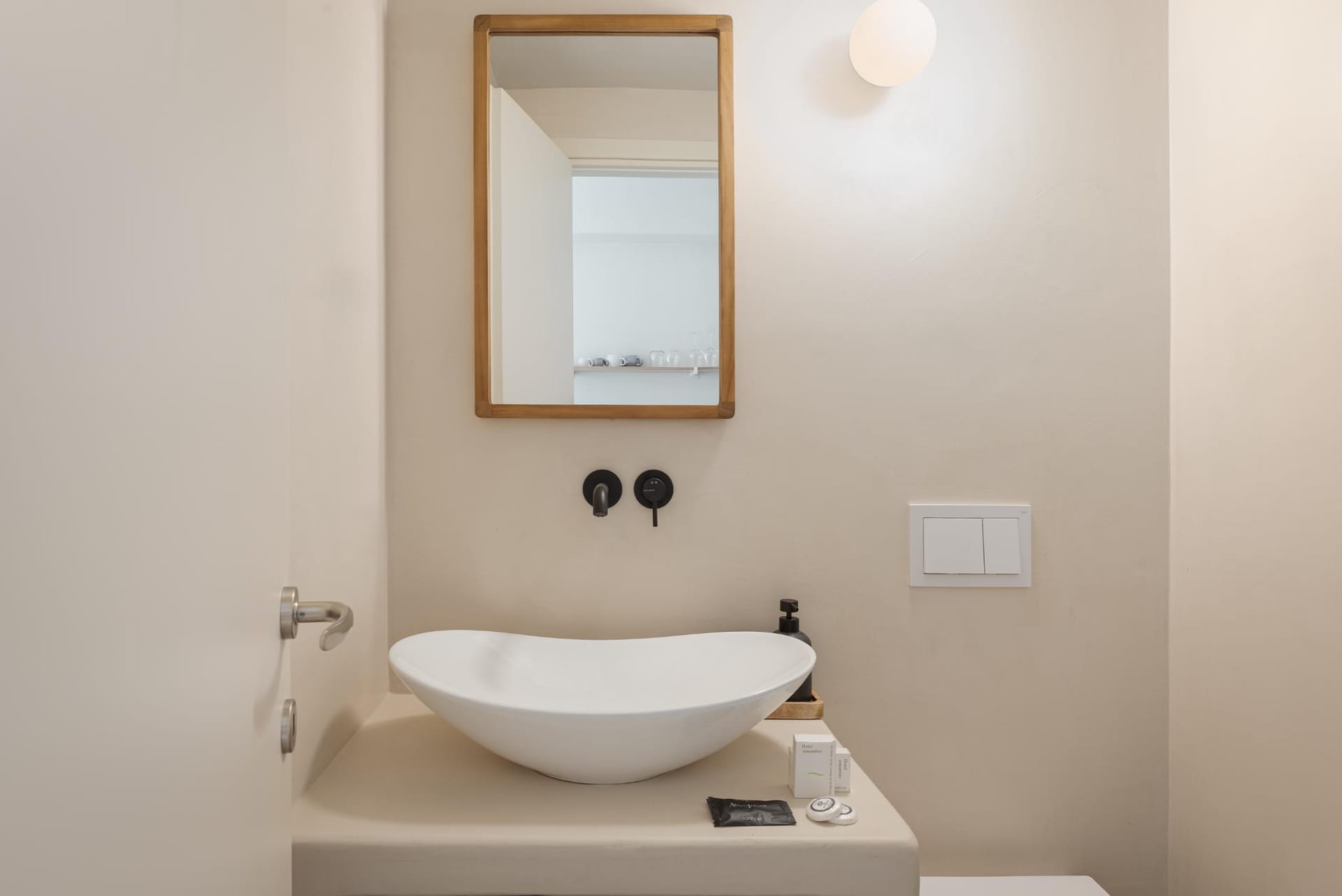 Yerma Suites Limeni - DELUX2 - 17