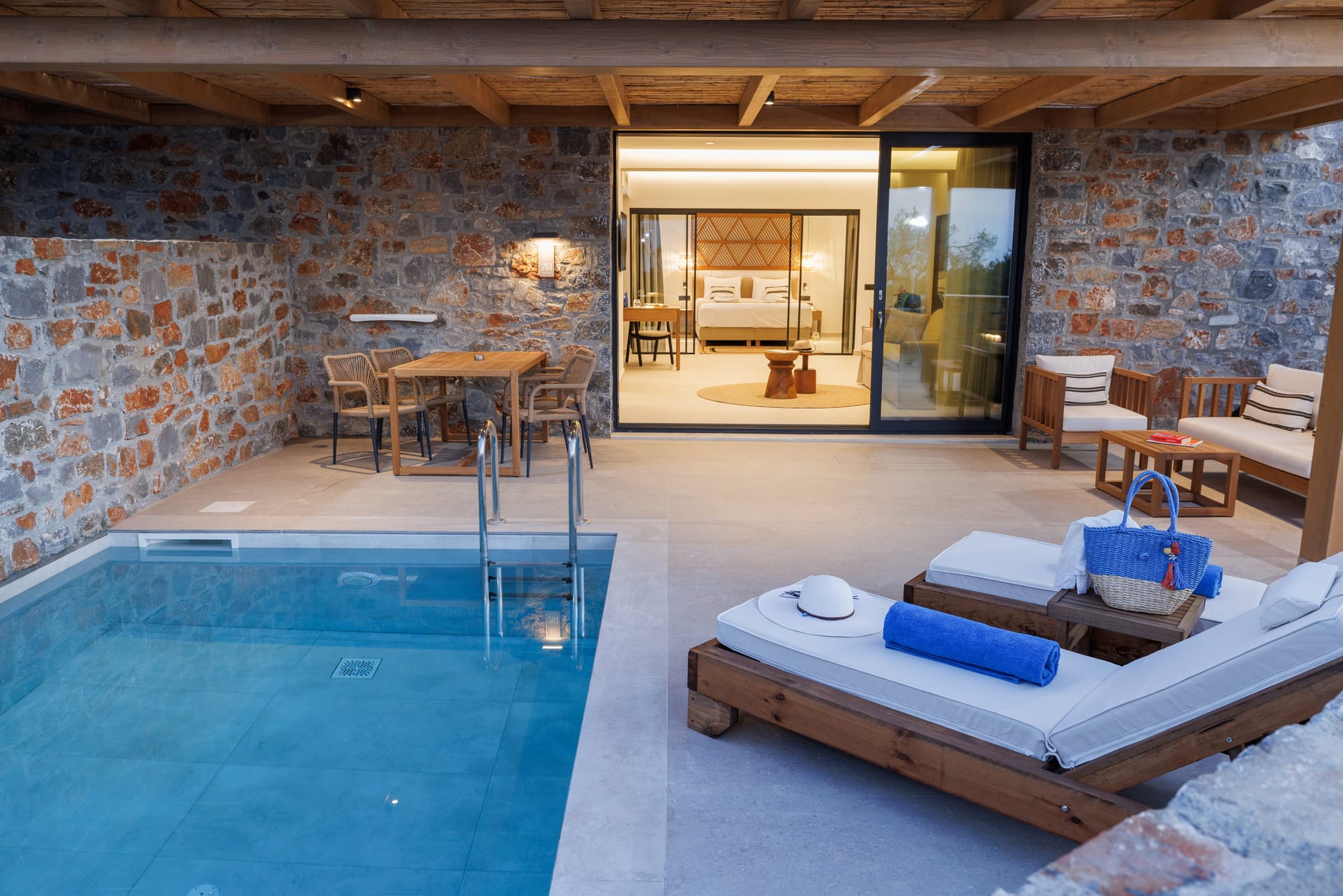 Deos Luxury Suites - SUITE - 17