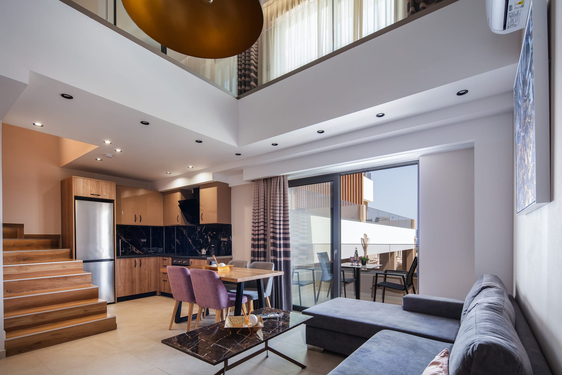 Two Bedroom Suite Split Level with Sea View