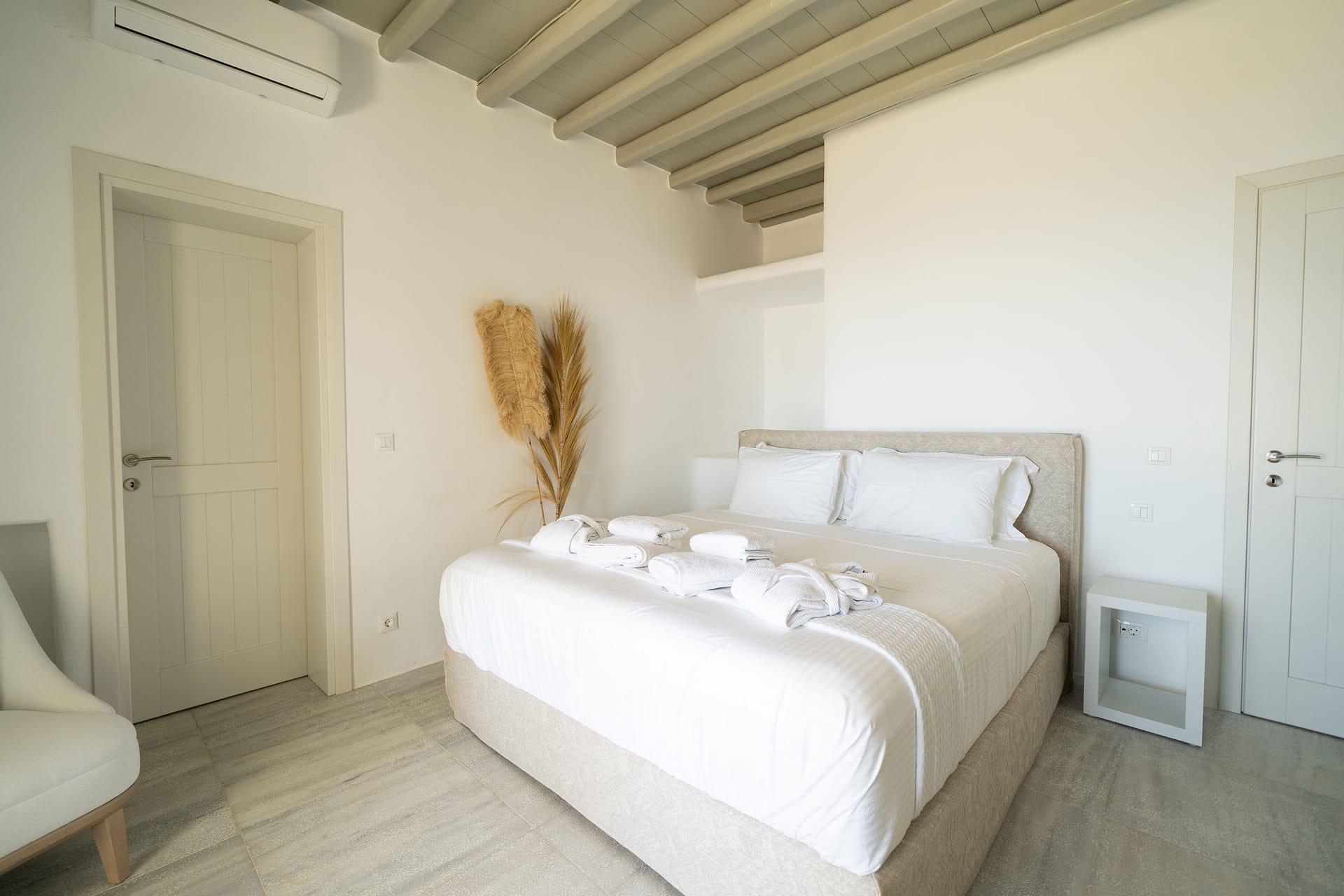 Kennedys Group Mykonos - VERON1 - 7