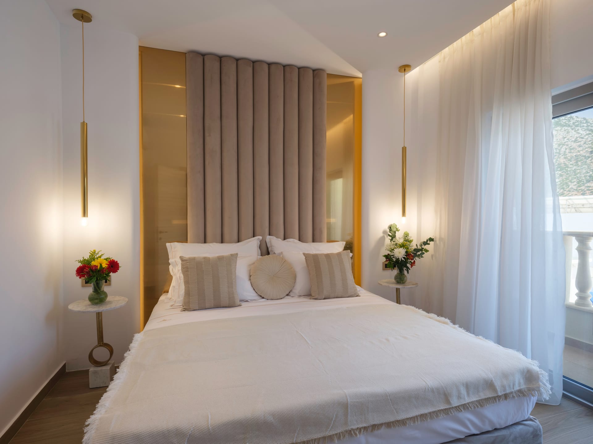 One Bedroom Suite with Mountain View