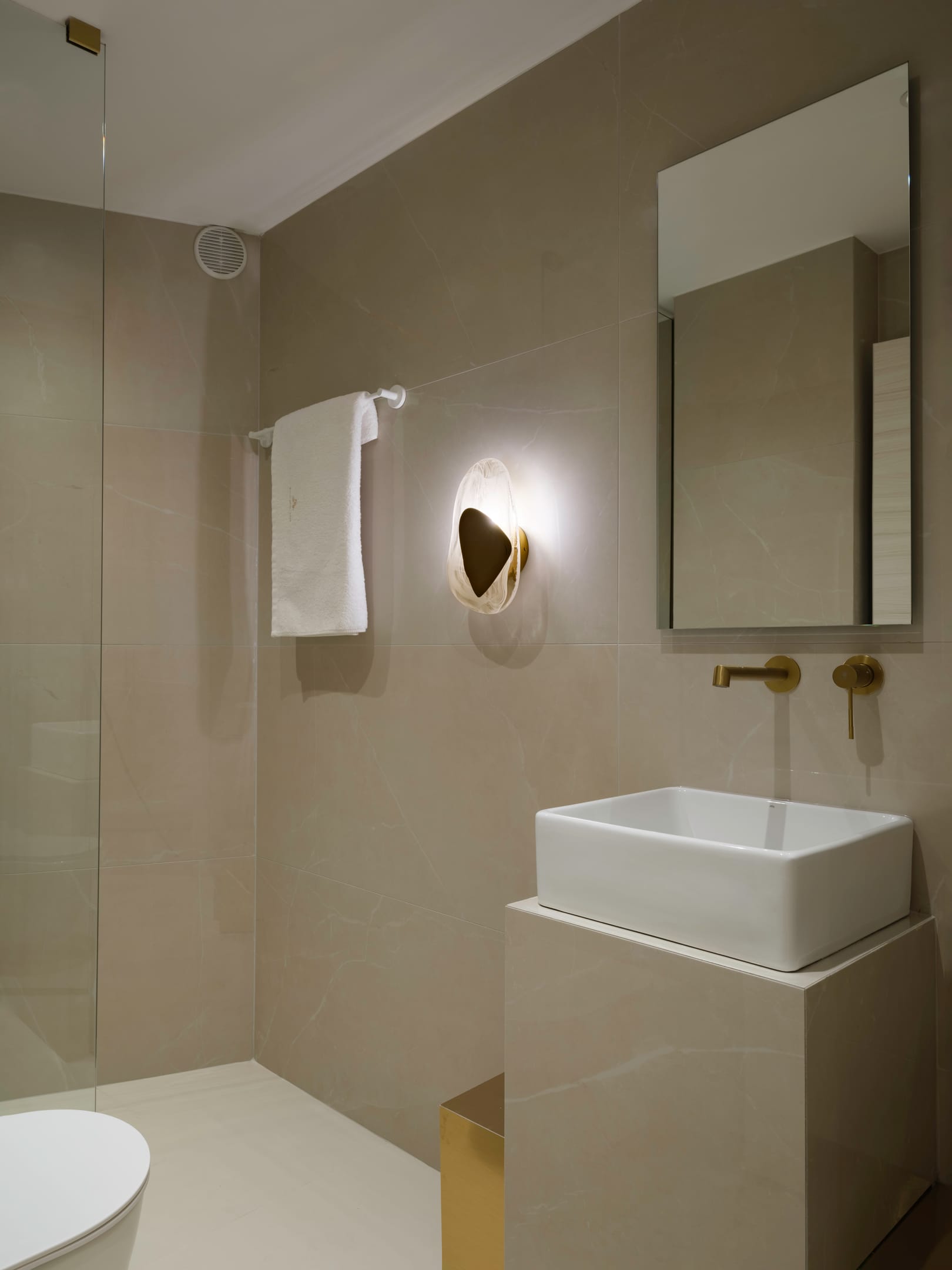 Golden Luxury Suites - 1BEDSV - 10