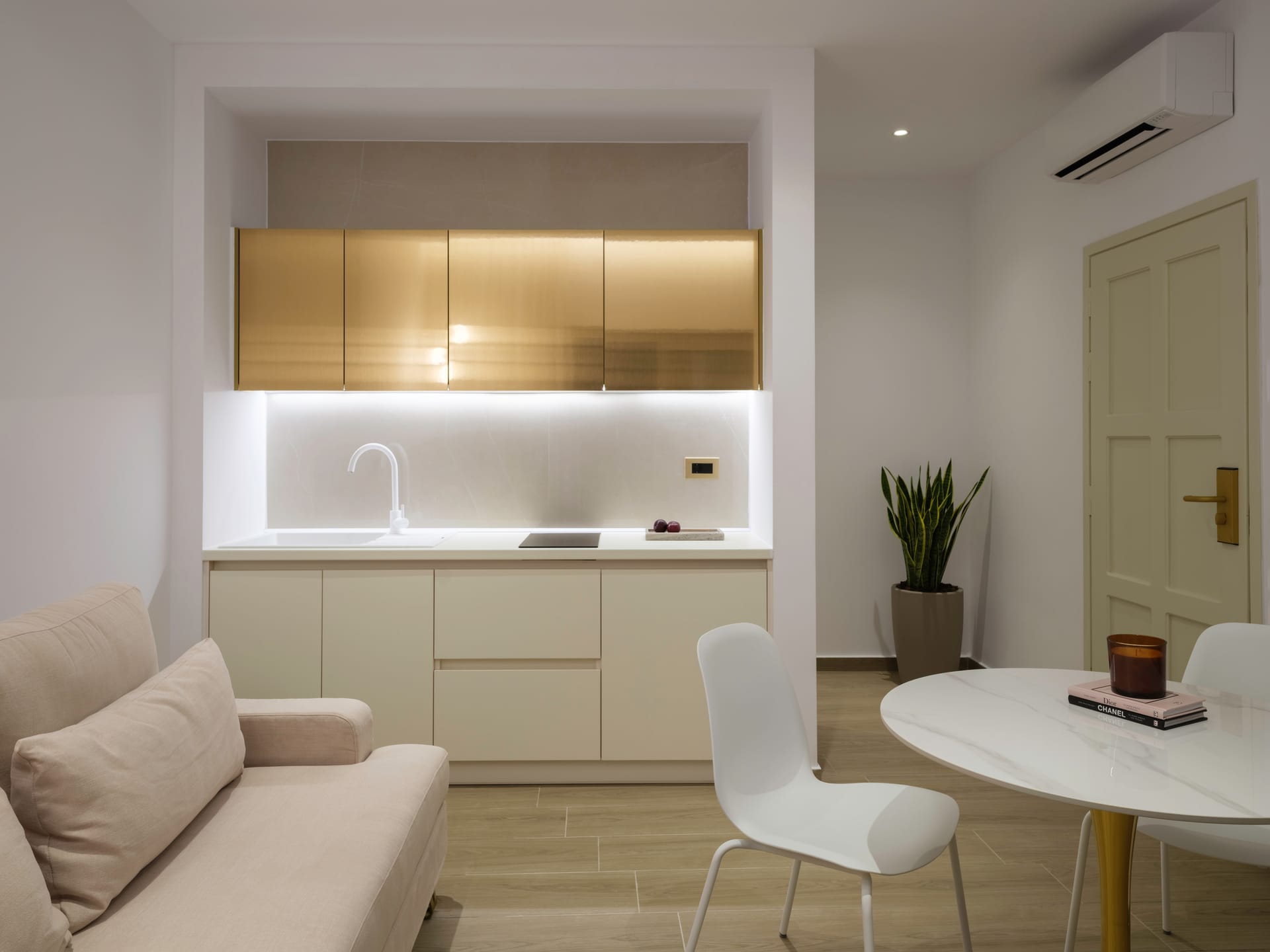 Golden Luxury Suites - SUP1BD - 5