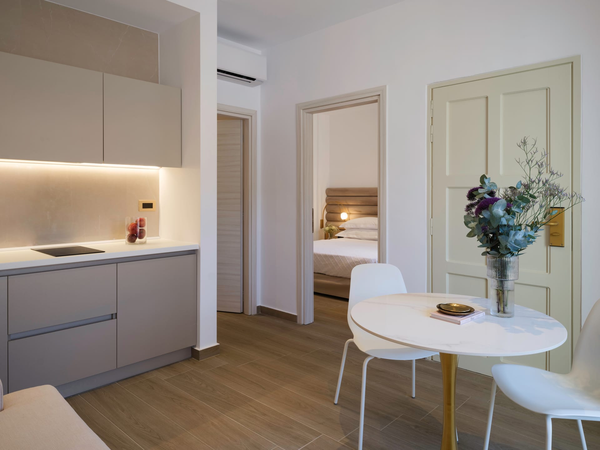 Golden Luxury Suites - SUPFAM - 7