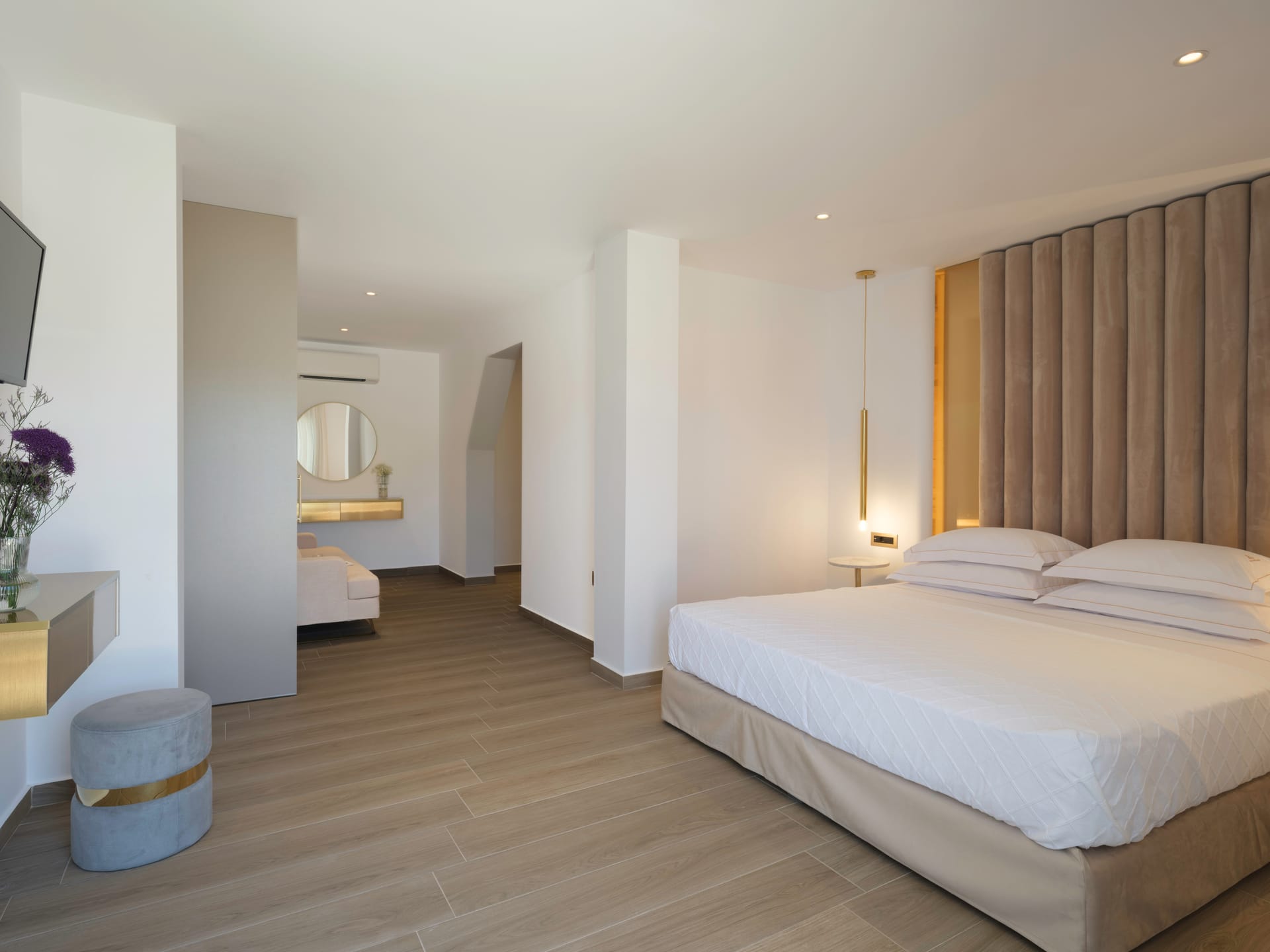Golden Luxury Suites - SUPFAM - 5