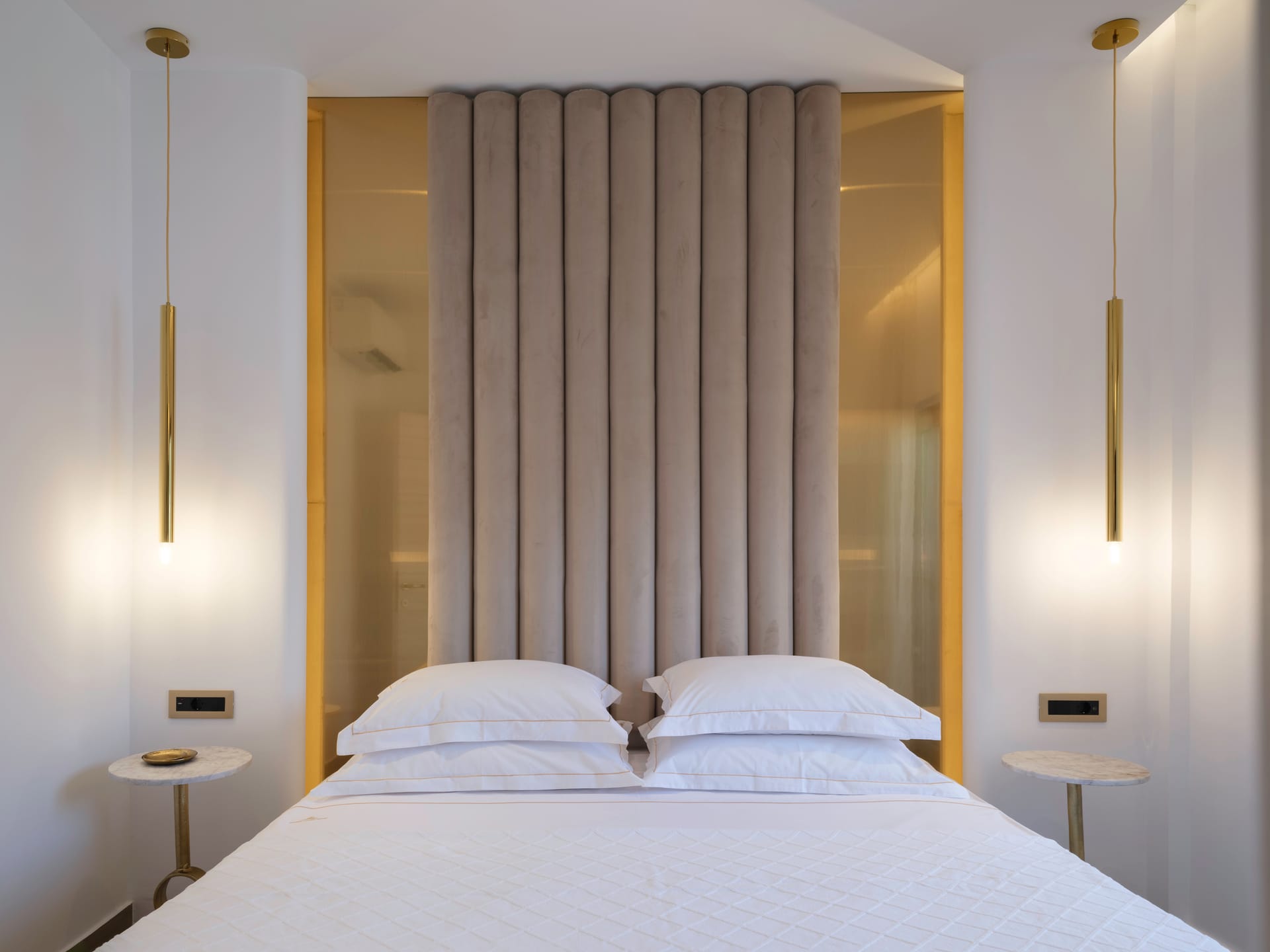 Golden Luxury Suites - SUPFAM - 3