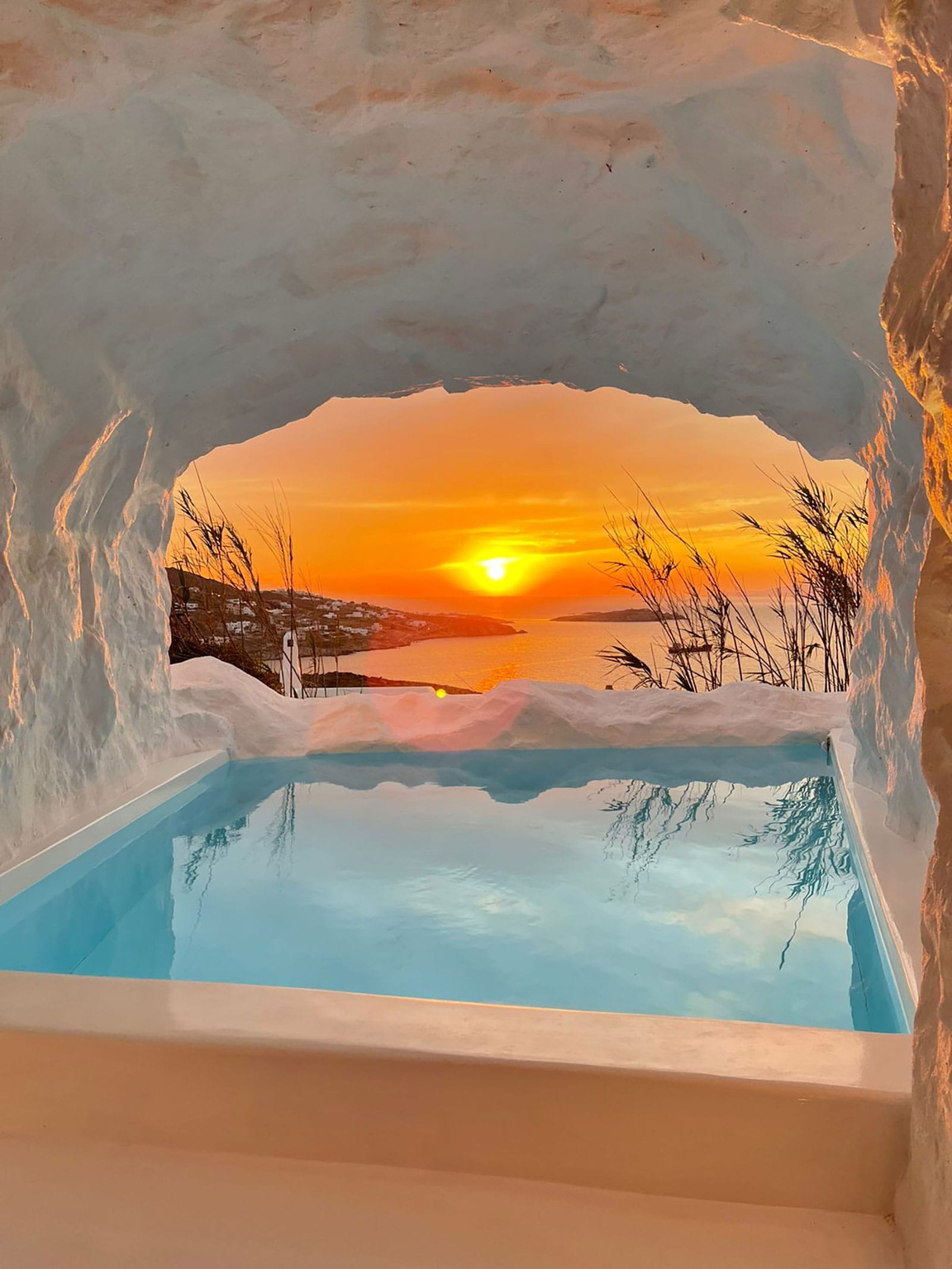 Kennedys Group Mykonos - PERLA - 40