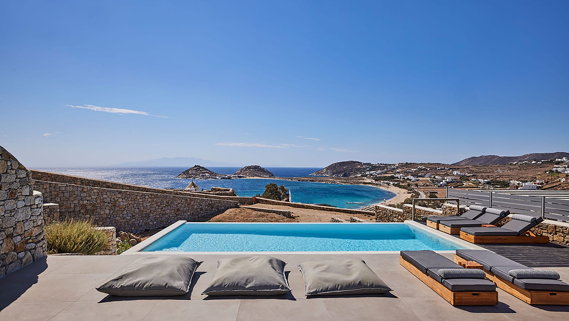 5 Bedrooms I Phoenix I I Kalafatis